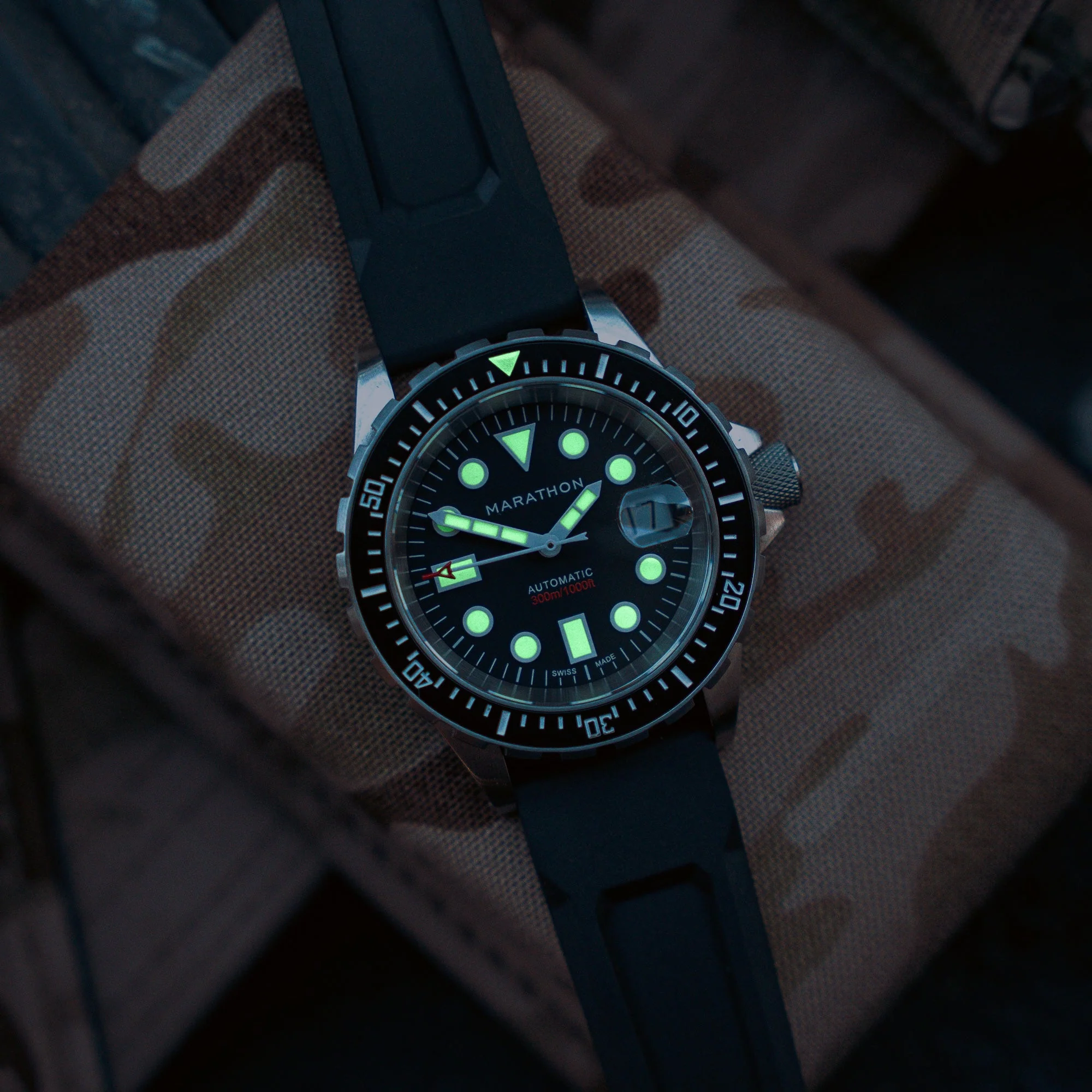 36mm OSAR-D 36mm Original SAR w/ Date on 3-Piece Rubber Strap Kit (OSAR-D) | Black Dial - Image 2