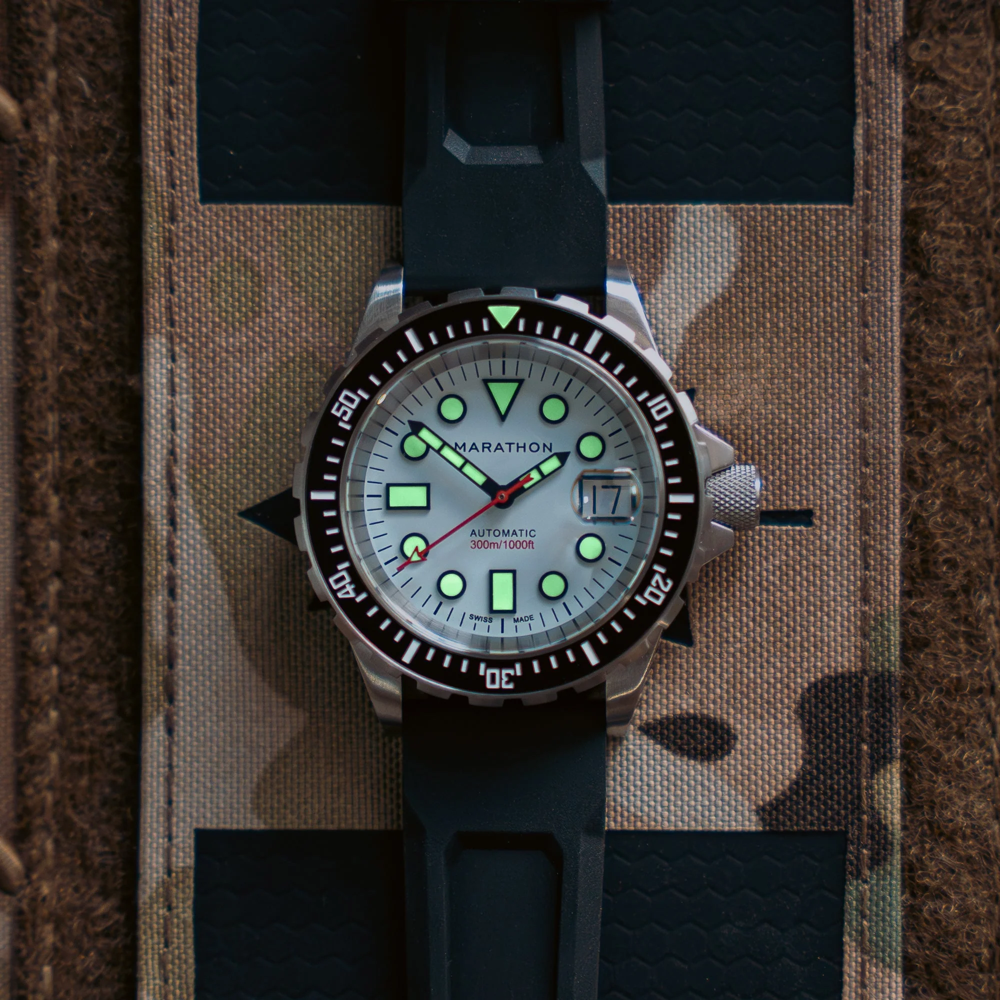 36mm OSAR-D ARCTIC EDITION 36mm Arctic Original SAR w/ Date on 3-Piece Rubber Strap Kit (OSAR-D) | White Dial - Image 3