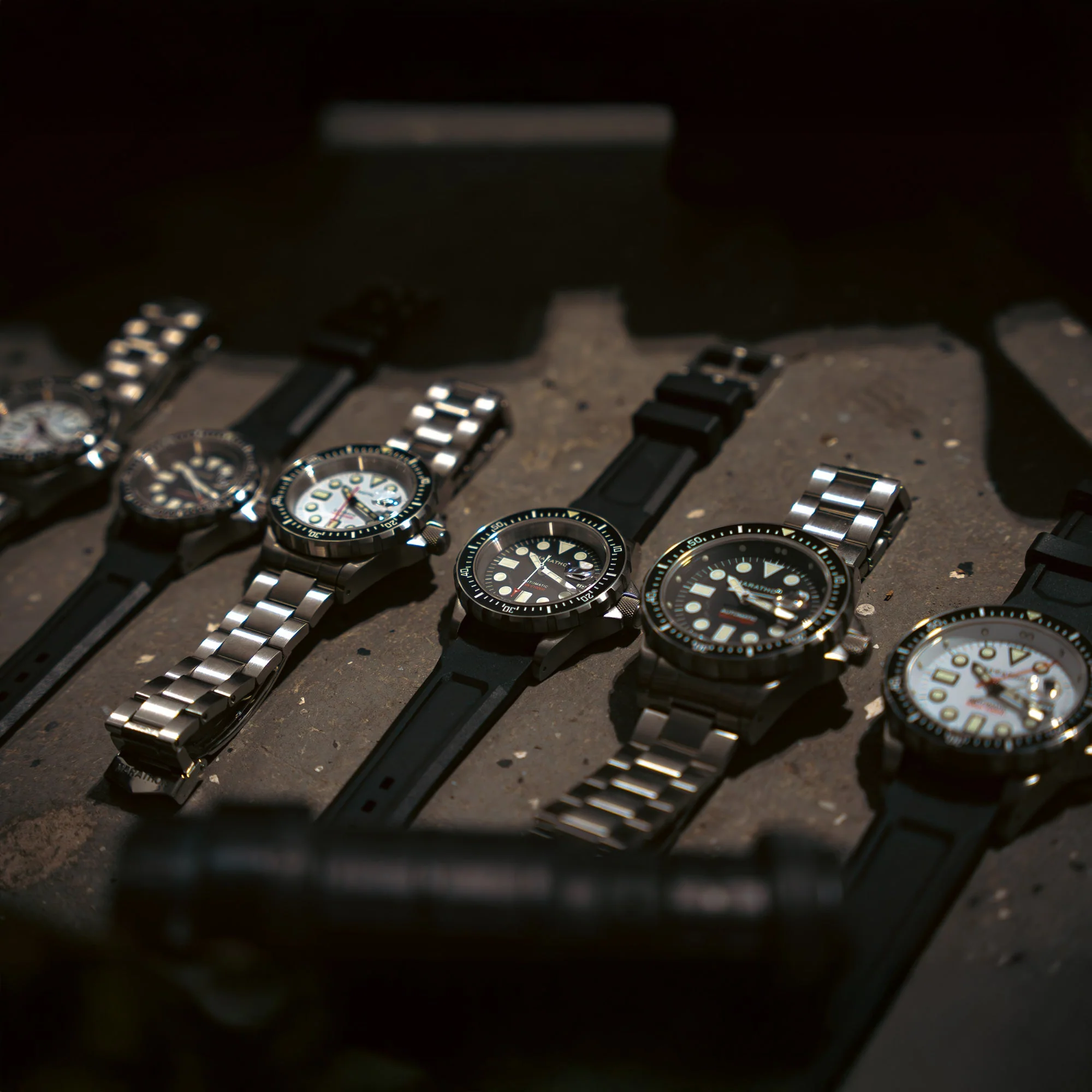 46mm OSAR-D 46mm Original SAR w/ Date with Stainless Steel Bracelet (OSAR-D) Black Dial - Image 2