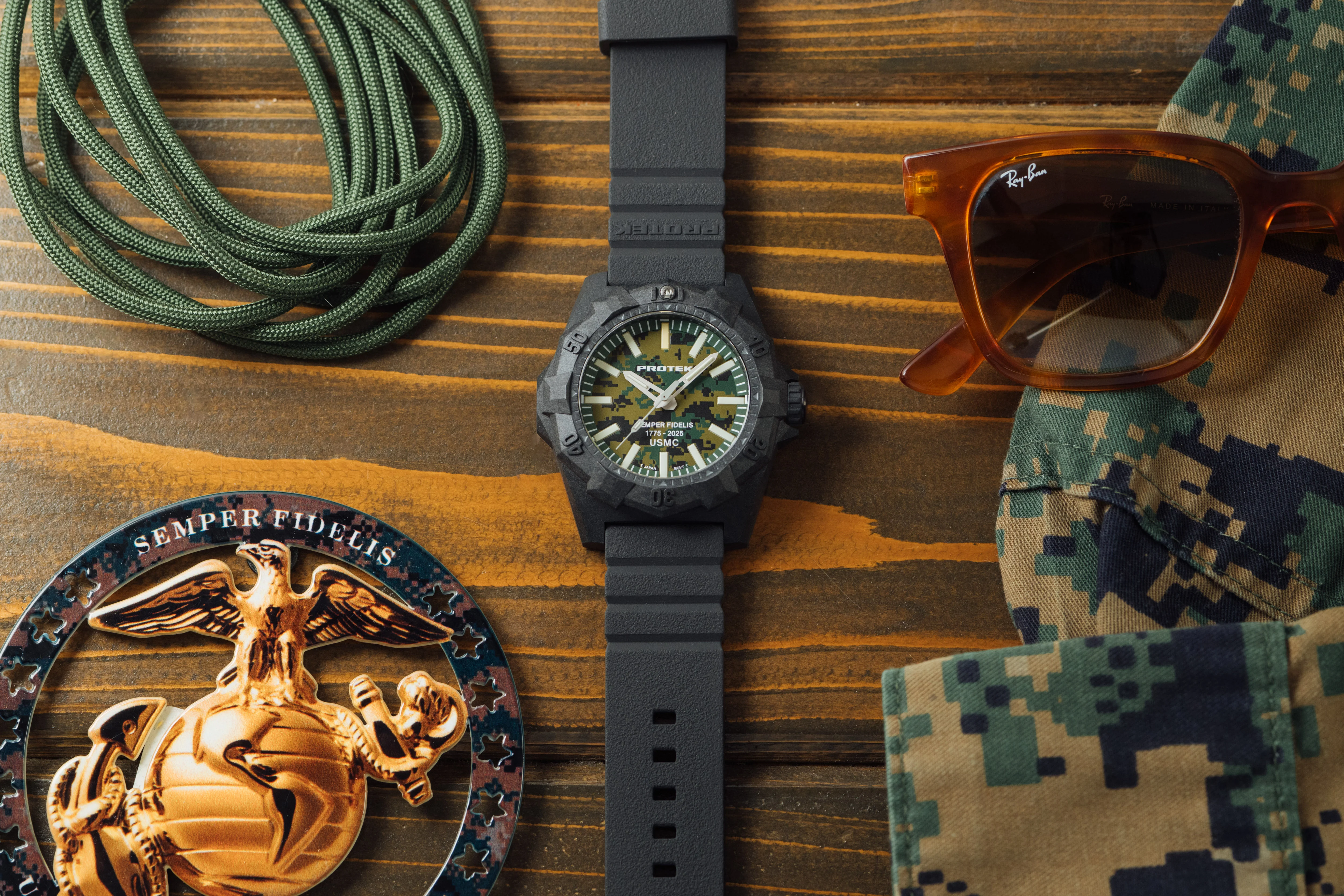 AGGRESSOR 4100 DIVE SEMPER FIDELIS SERIES Carbon/Green MARPAT Camo/Charcoal | Green Camo Dial - Image 4