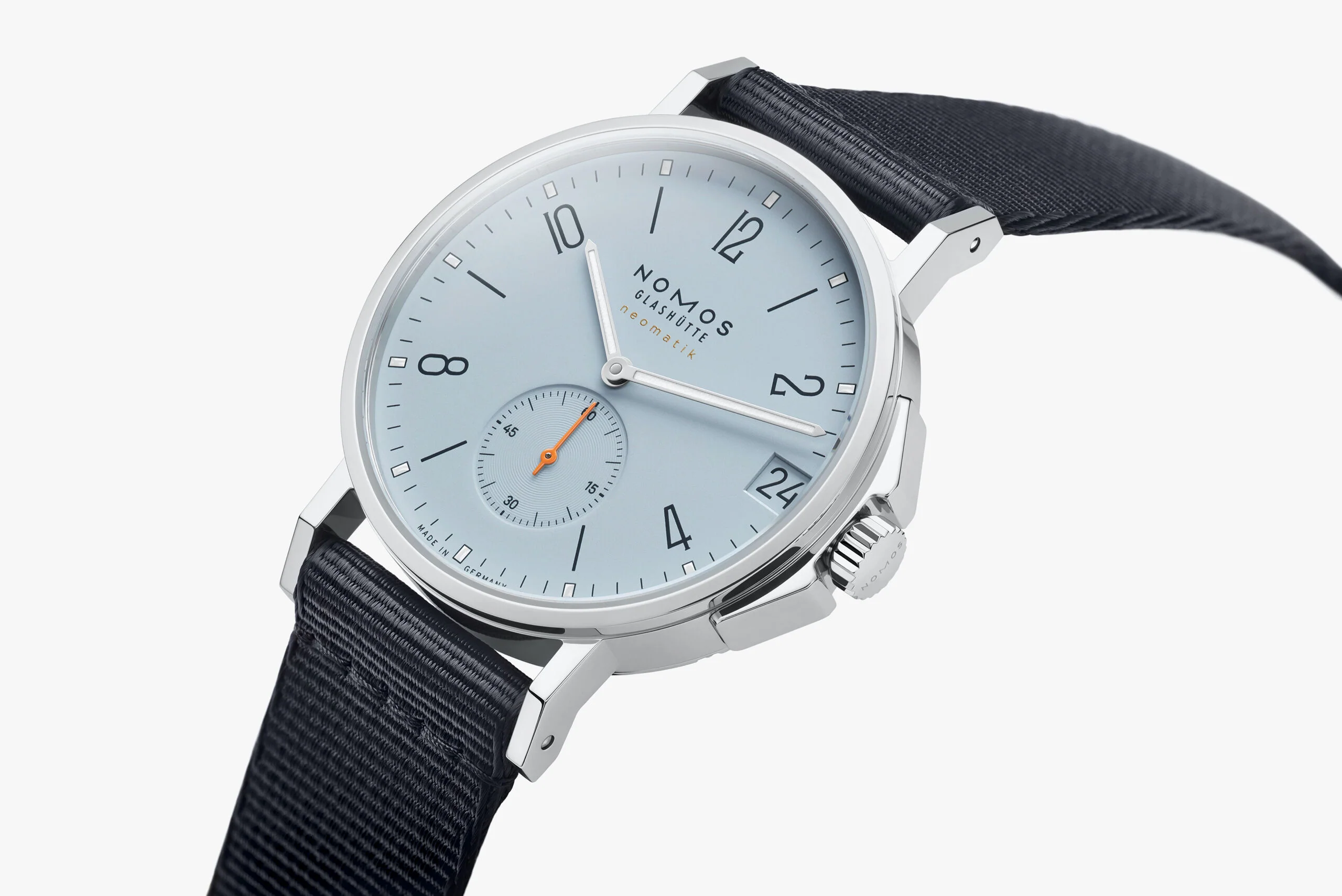 Ahoi Neomatik 38 Date Sky 38.5mm | Light Blue Dial - Image 3