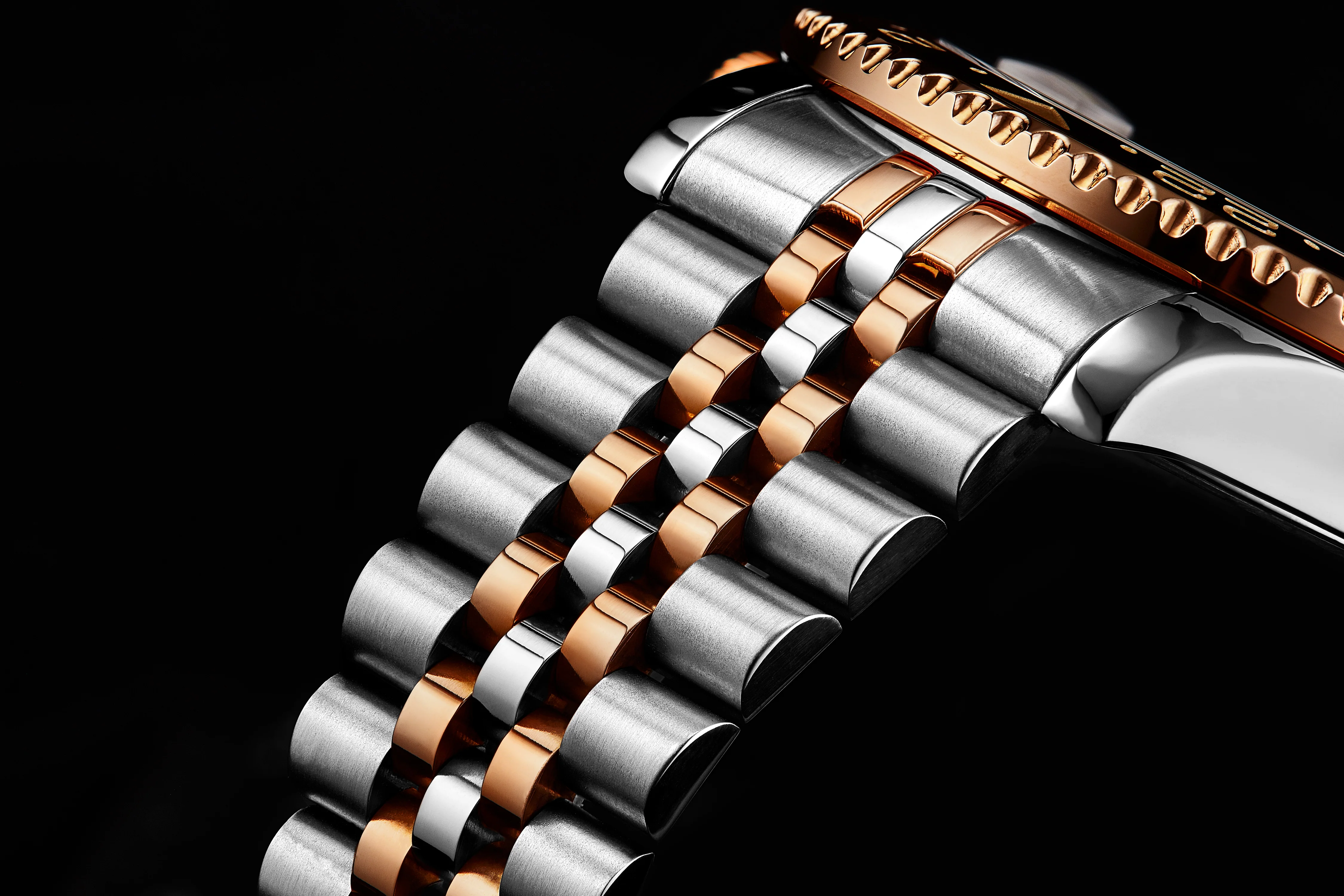 Aquadiver GMT Two Tone / Silver + Rose Gold | Black Dial - Image 4
