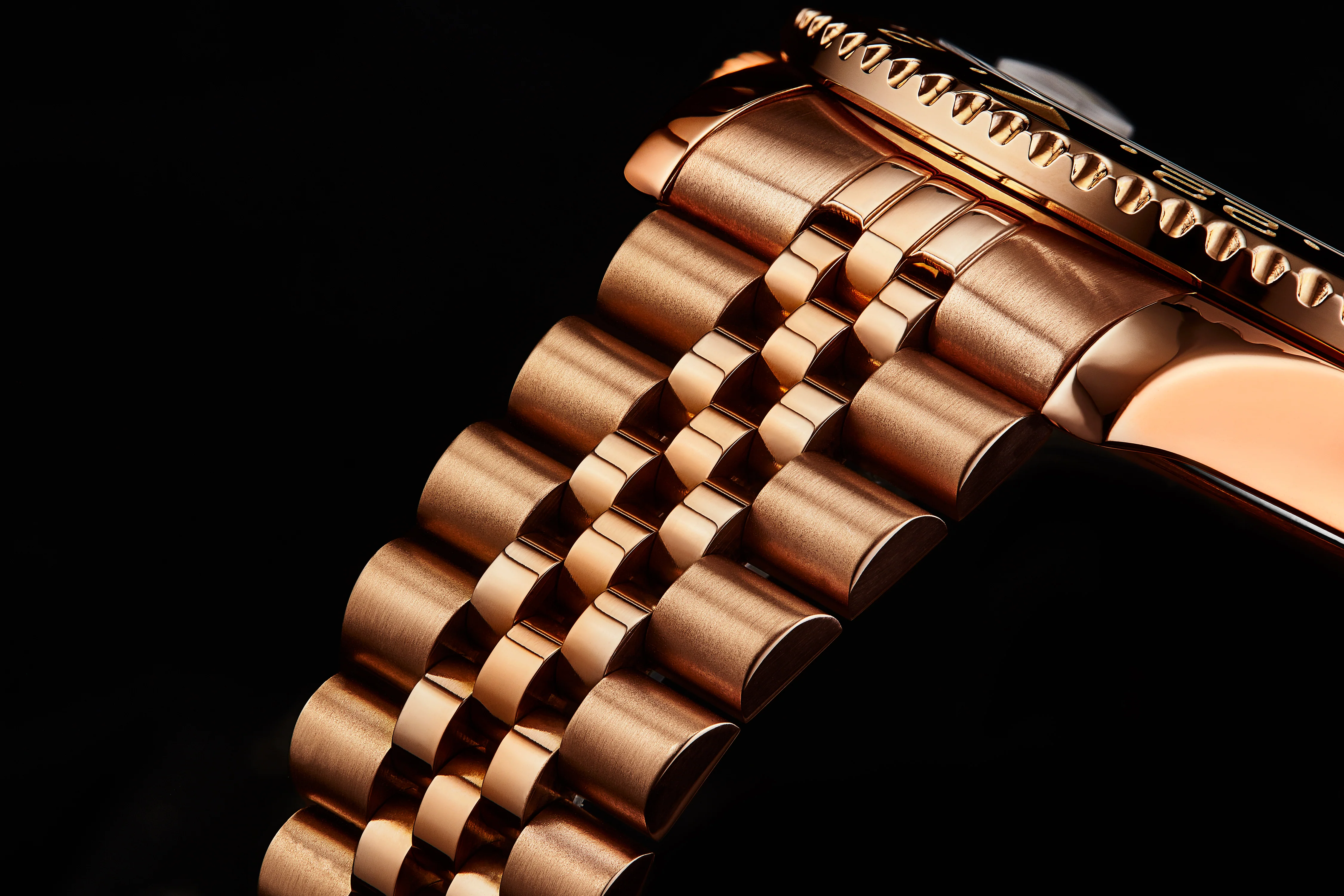 Aquadiver GMT Rose Gold/Stainless Steel | Black Dial - Image 4