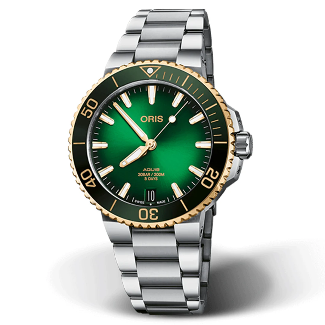 Aquis Green | Green Dial