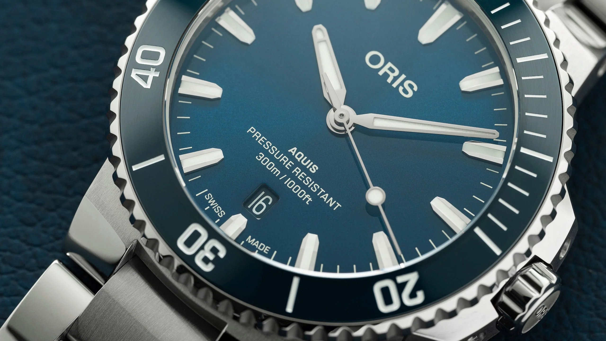 Aquis Date 41.5mm | Blue Dial - Image 3