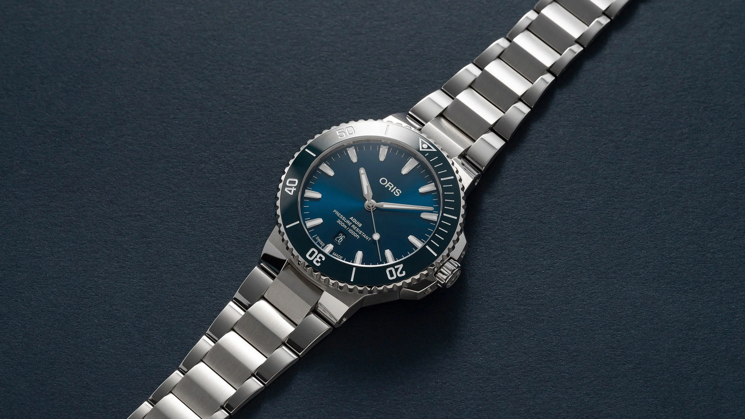 Aquis Date 43.5mm | Blue Dial - Image 3