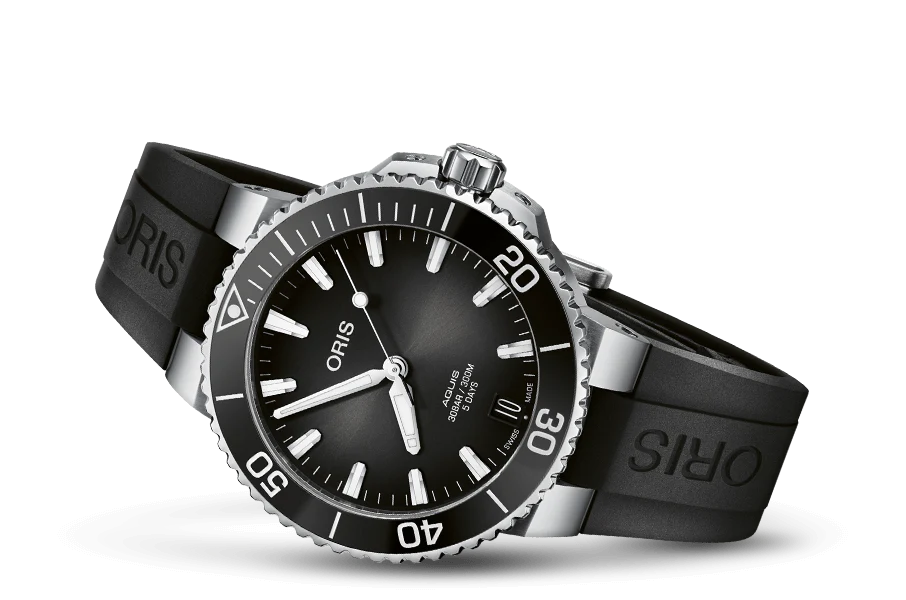 AQUIS DATE CALIBRE 400 41.5mm Black Dial / Rubber Strap | Black Dial - Image 2