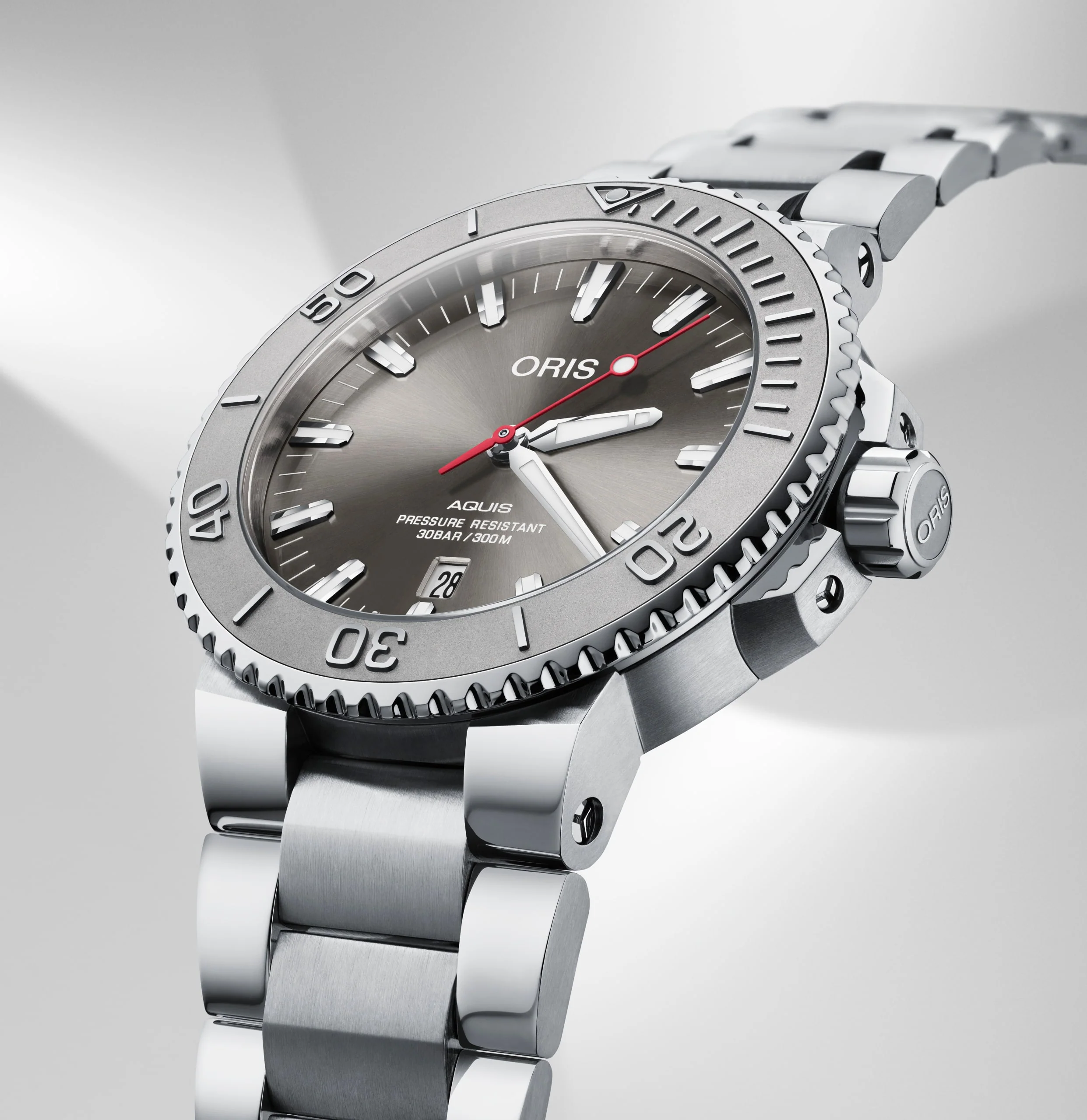 Aquis Date Relief Grey / Stainless Steel |  Dial - Image 2