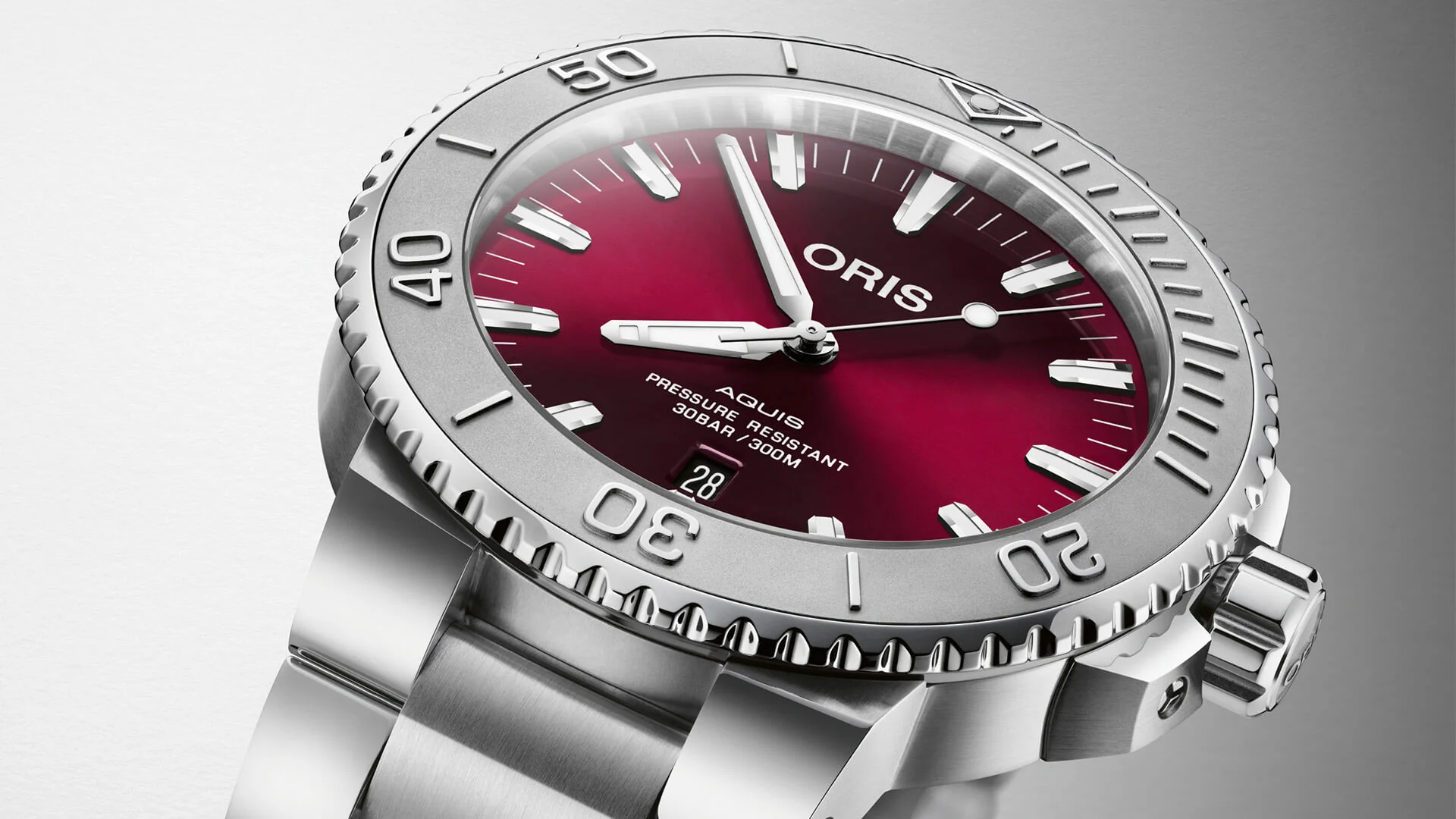 Aquis Date Relief 43.5mm | Red Dial - Image 3