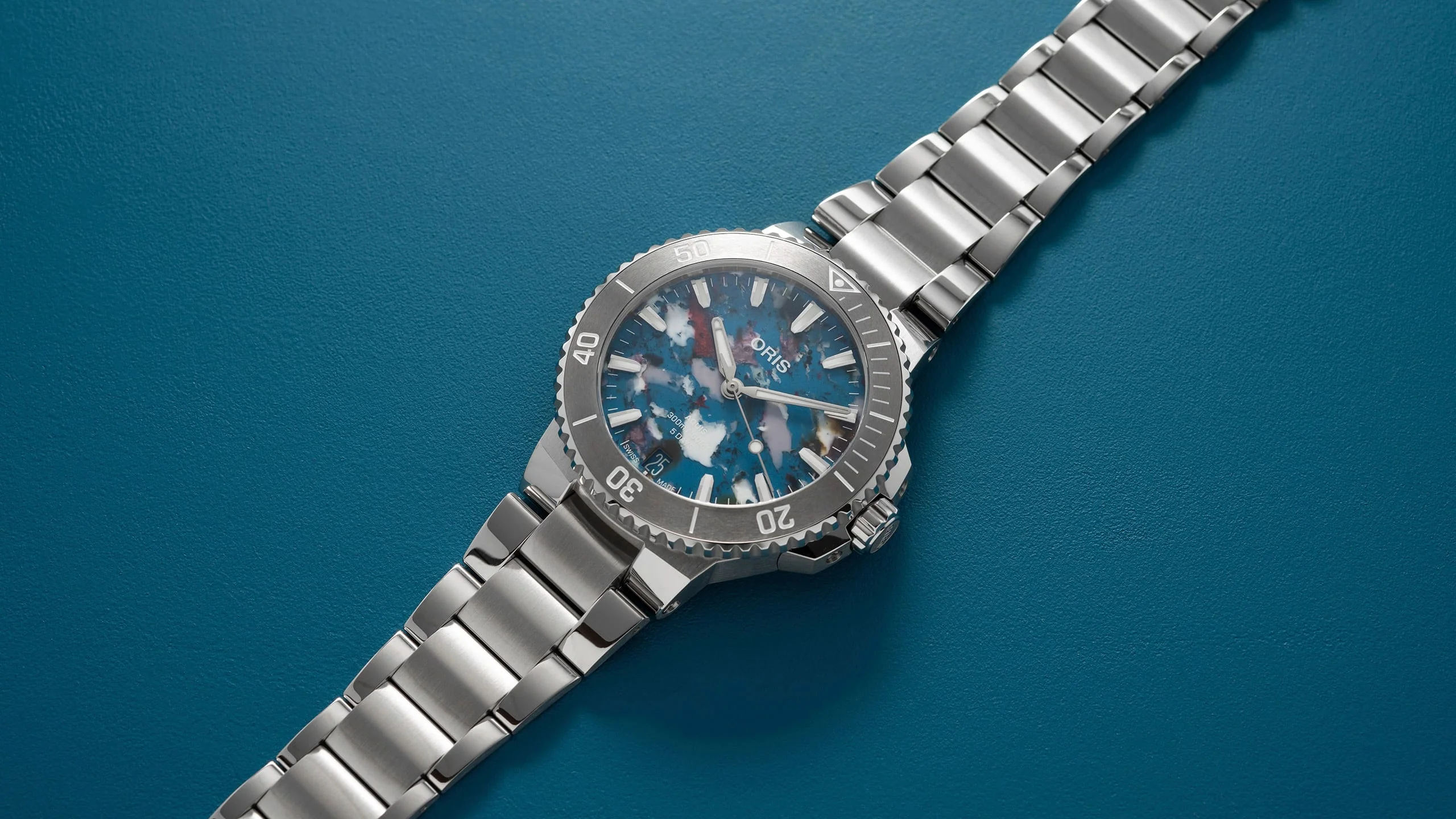 Aquis Date Upcycle Cal 400 | Blue Dial - Image 2