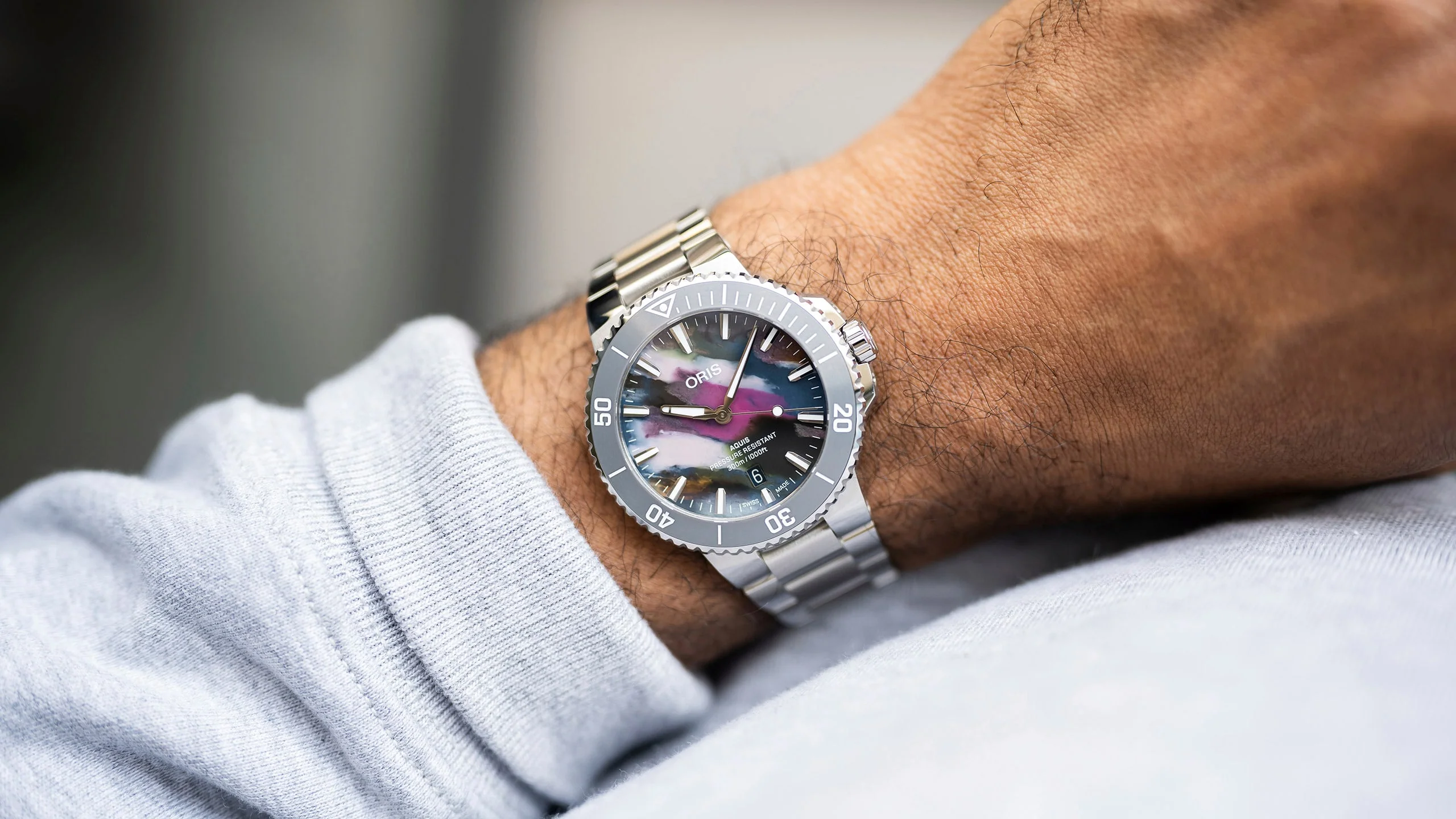 Aquis Date Upcycle  | Multi-colored Dial - Image 2