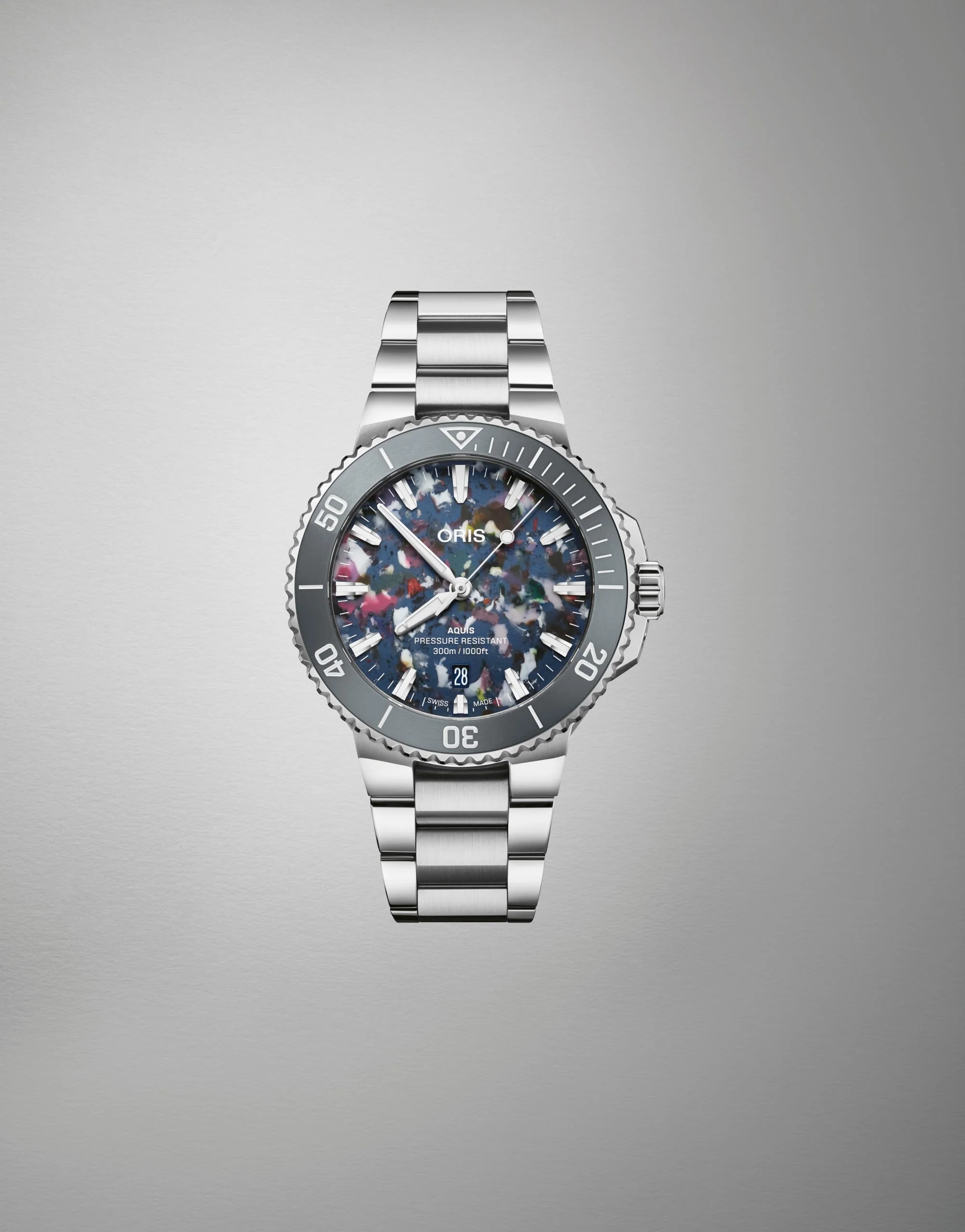 Aquis Date Upcycle  | Multi-colored Dial - Image 5