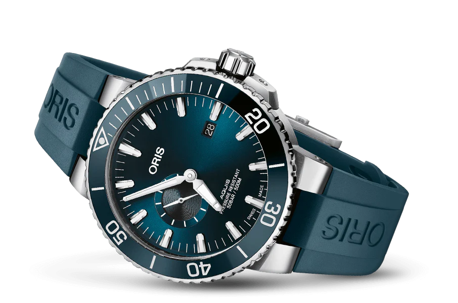 Aquis Small Second Date 45.5mm | Blue Dial - Image 2