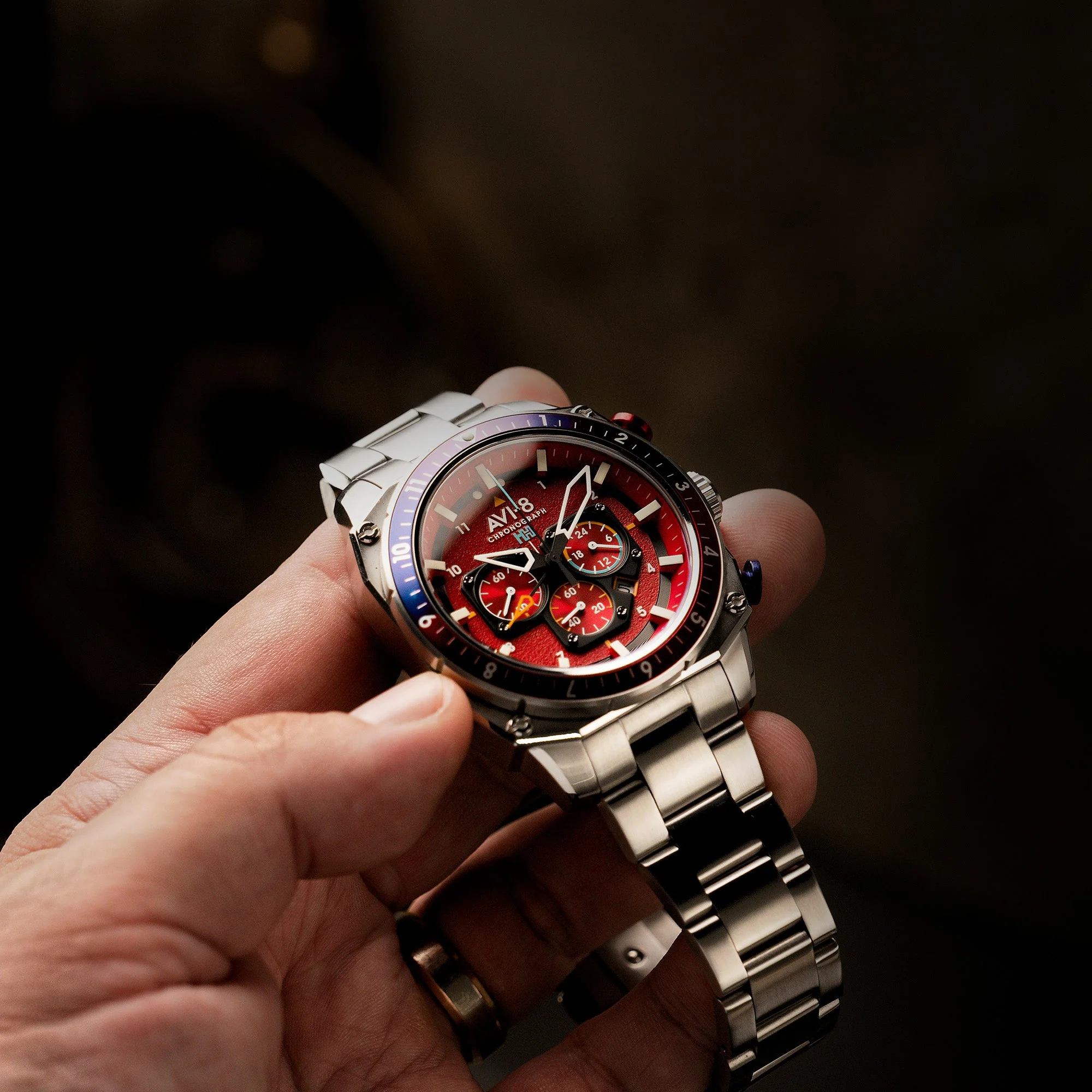 ATLAS DUAL TIME CHRONOGRAPH RED / STAINLESS STEEL | Red Dial - Image 2