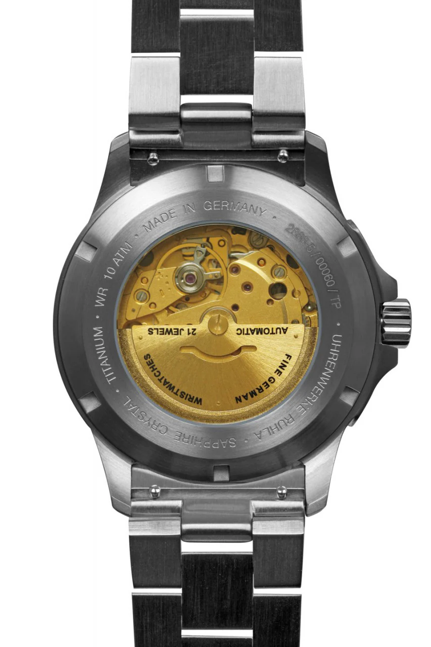 Aviation Titanium Beige with Titanium Bracelet | Beige Dial - Image 2