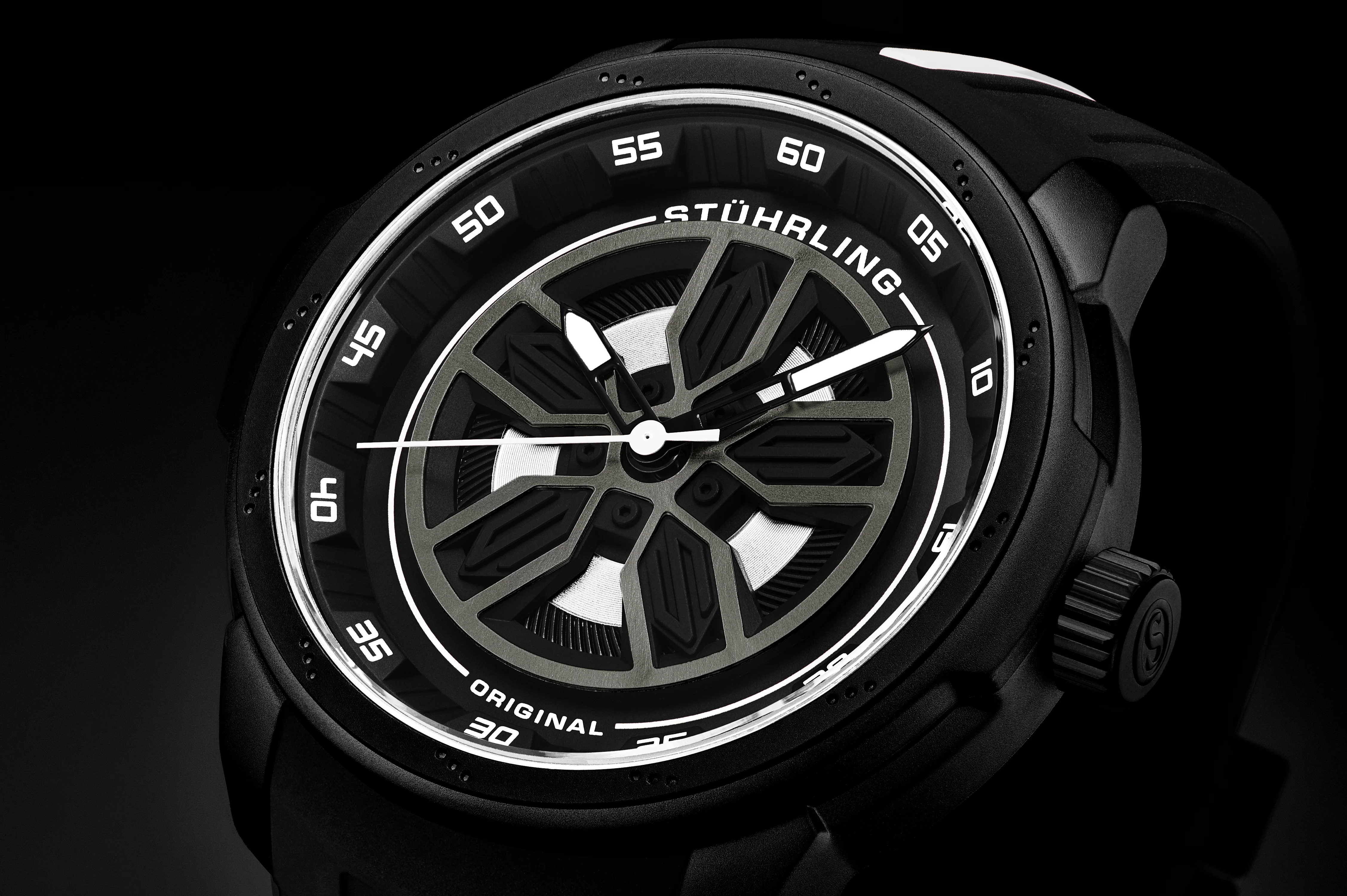 Aviator Black and white/Rubber/Black/Silver Dial/Black Case | Black Dial - Image 4
