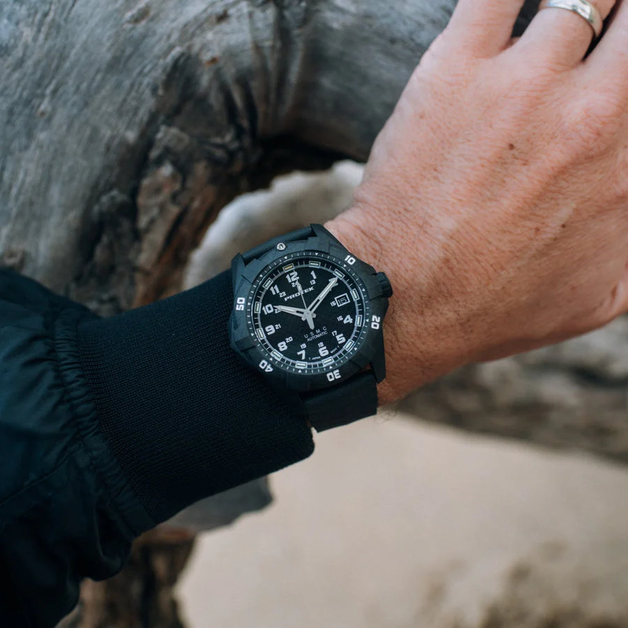 Carbon USMC Dive Black | Black dial (Watches.com) Dial - Image 3