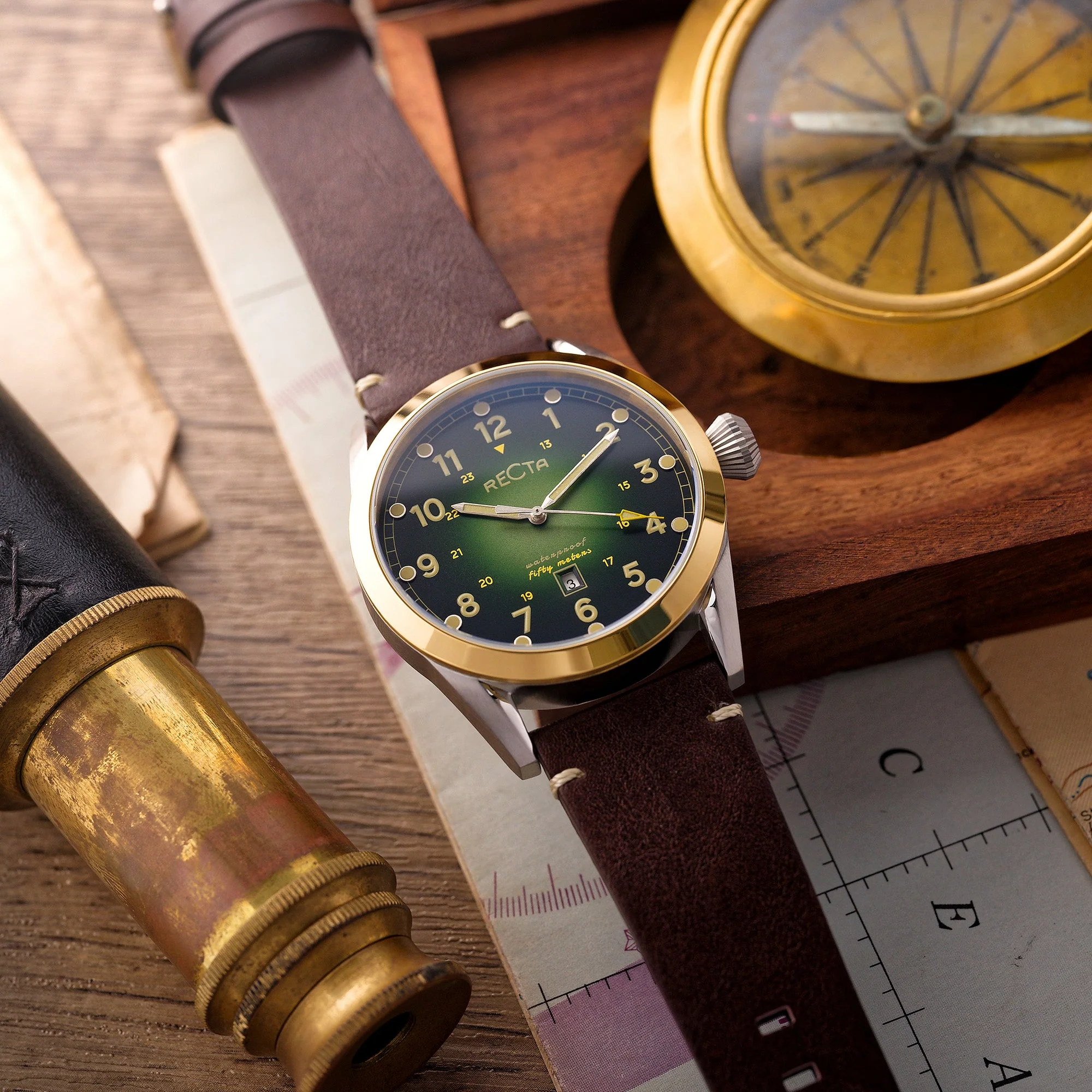 Cavalier Japan Quartz Green / Leather |  Dial - Image 3