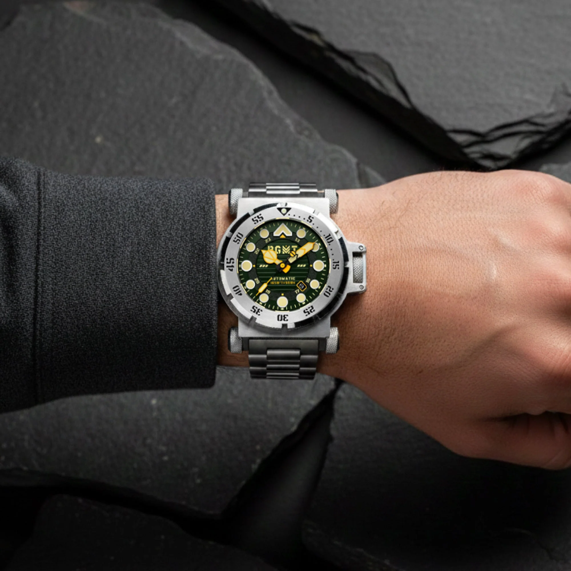 Centurion Automatic Green / Stainless Steel | Green Dial - Image 2