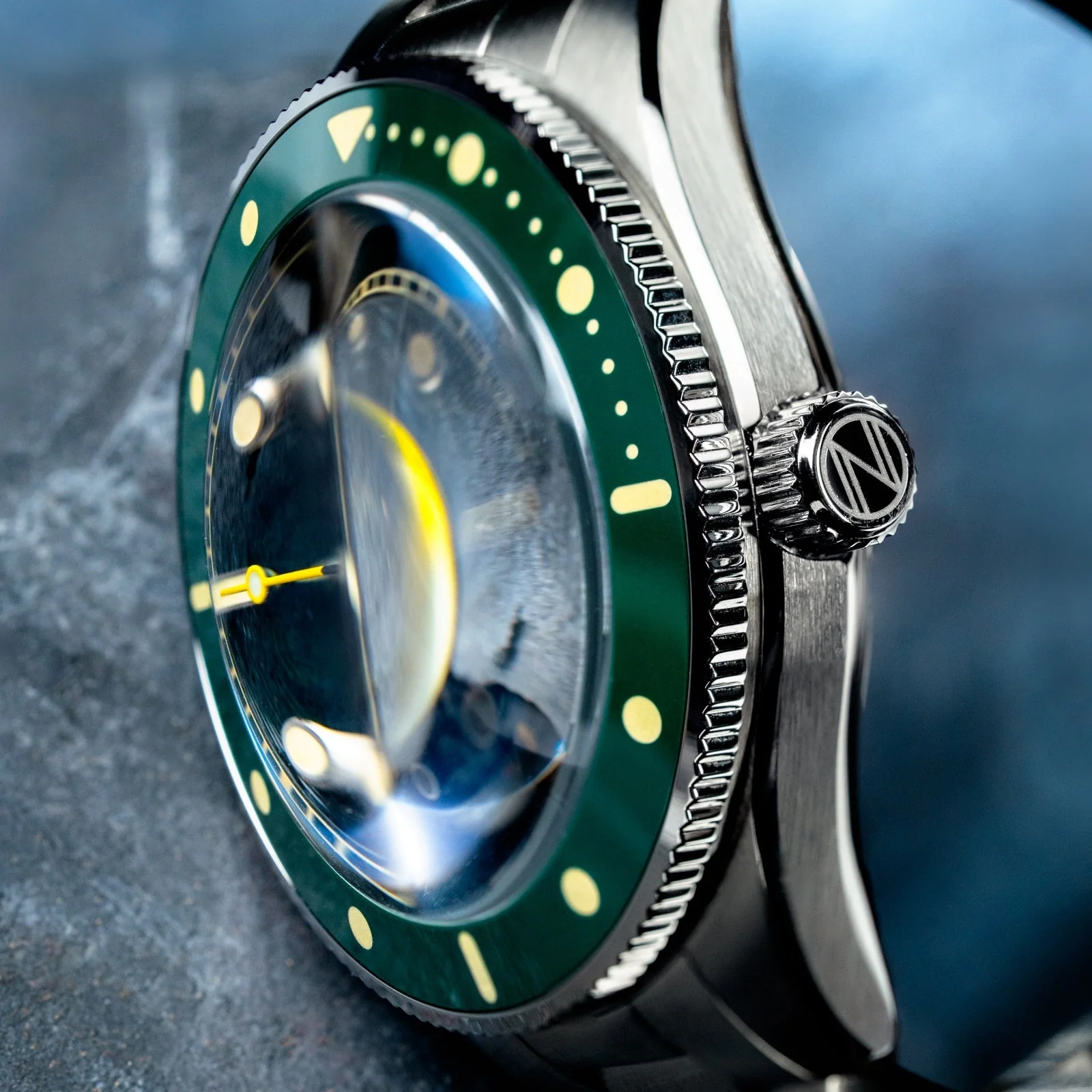 CHALLENGER AUTOMATIC Green / Stainless Steel | Green Dial - Image 2