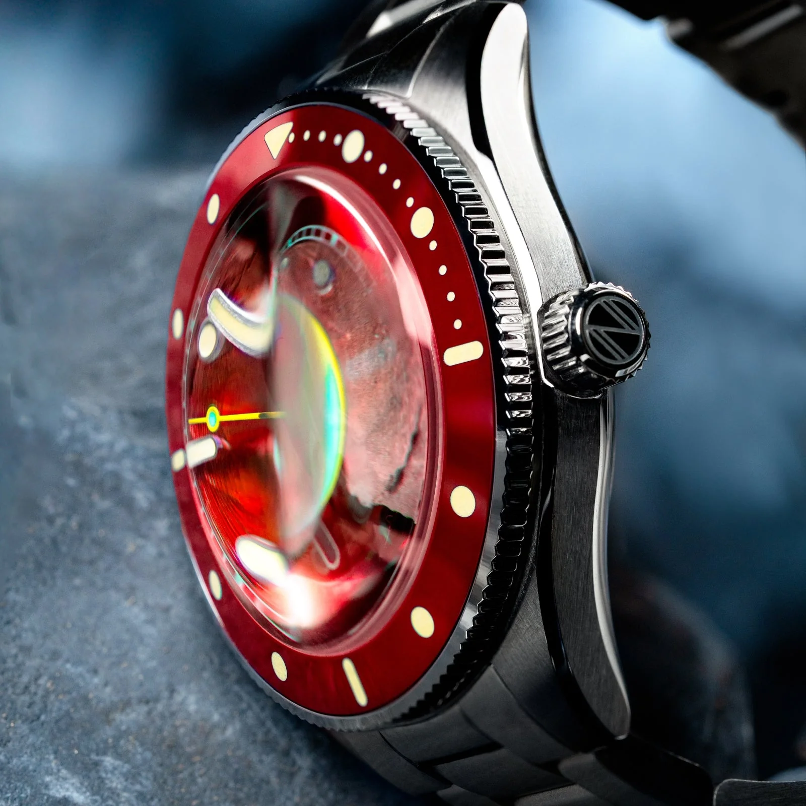 CHALLENGER AUTOMATIC Red / Stainless Steel | Red Dial - Image 3