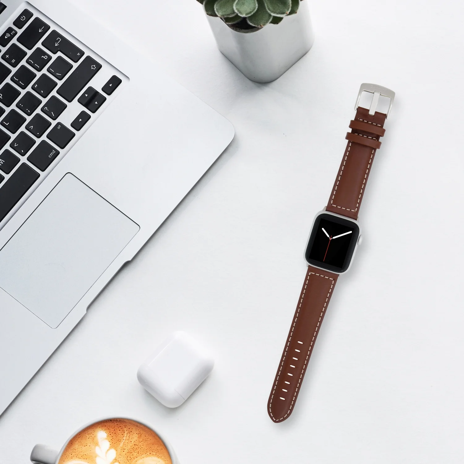 Classic Leather Band with Stitch for Apple Watch Series 8/7/6/5/4/3/2/1/SE Light Brown (38mm | 40mm | 41mm) |  Dial - Image 4