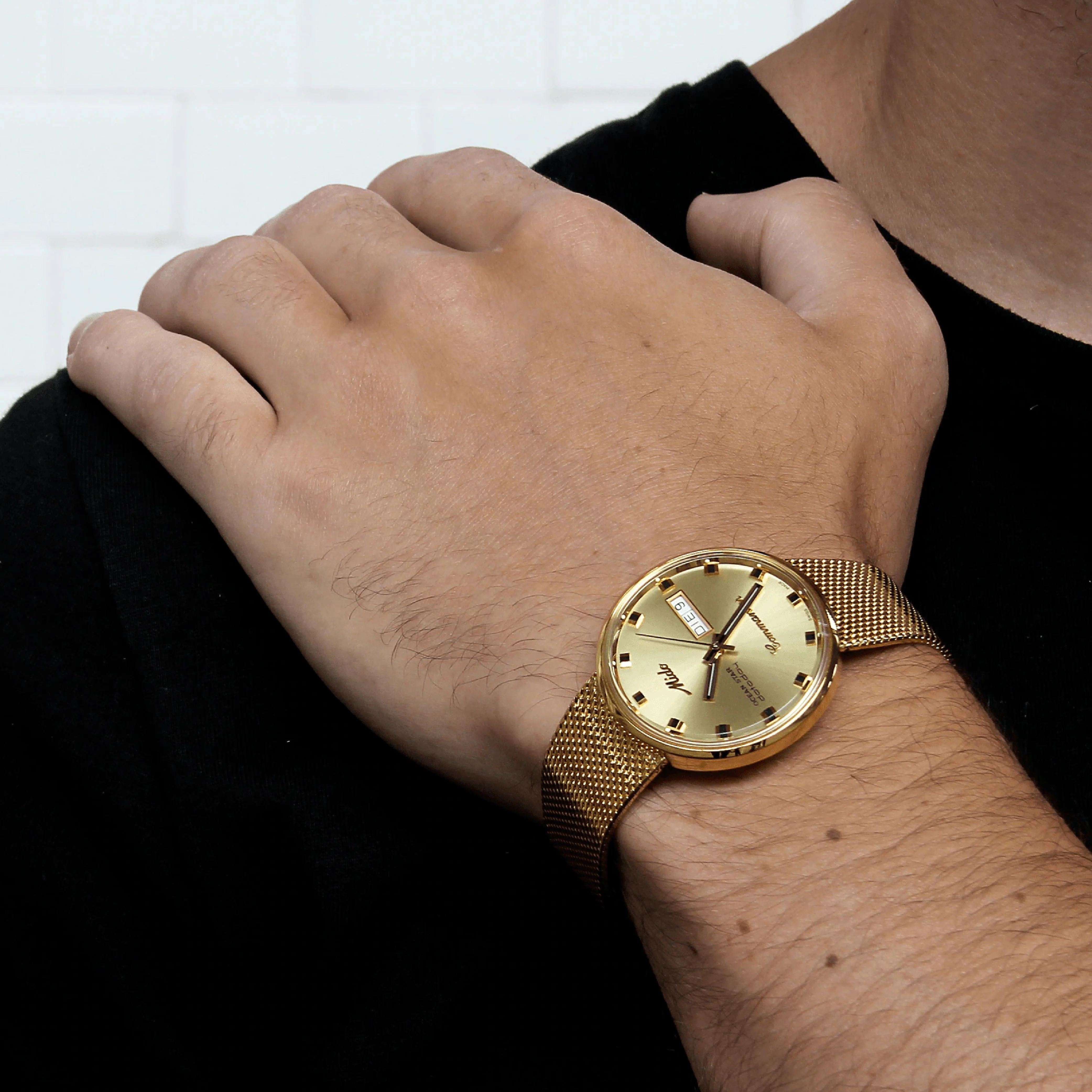 COMMANDER 1959 Gold/SS Yellow Dial - Image 4