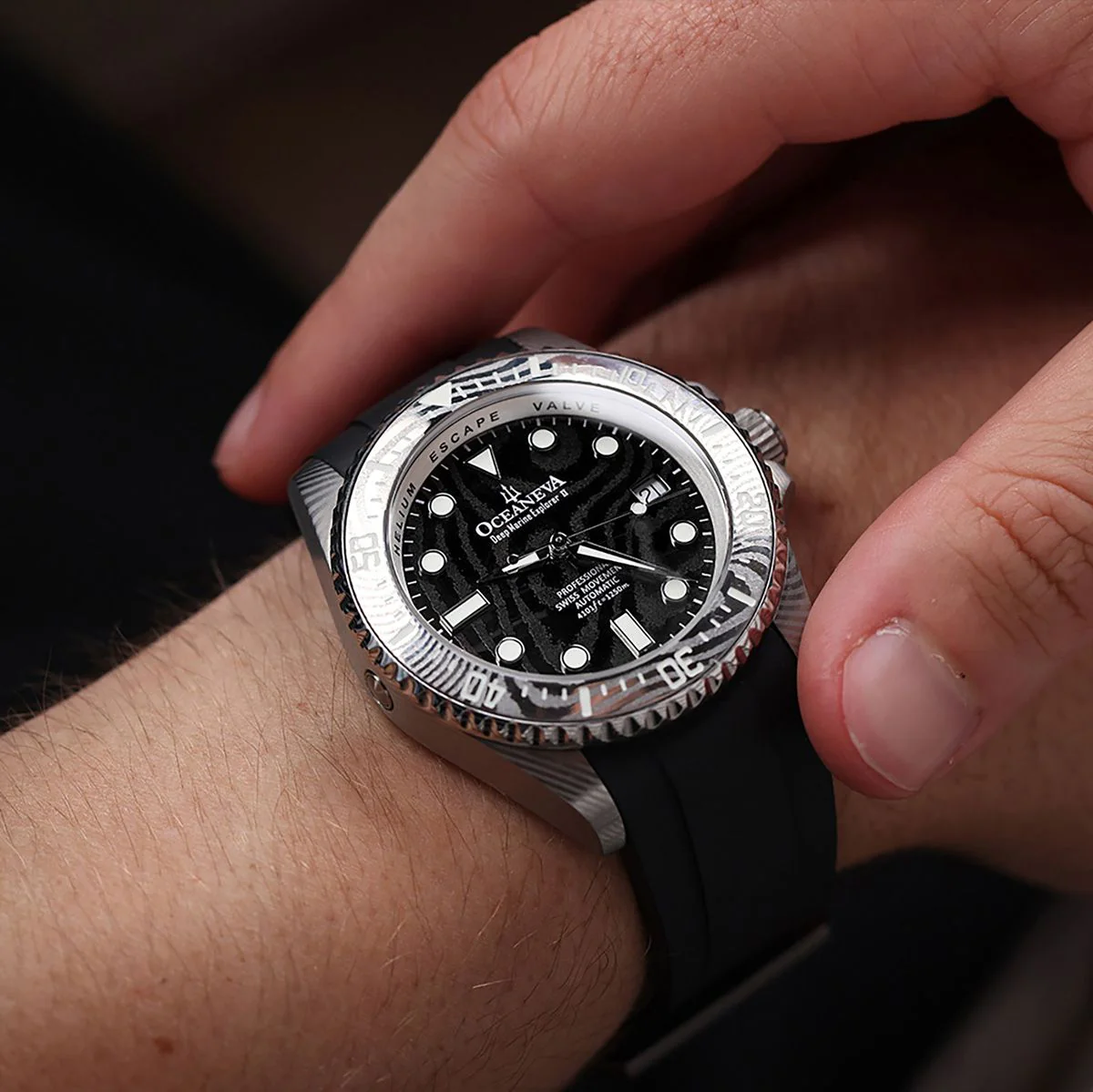 Damascus Steel Deep Marine Explorer II  | Black Dial - Image 2