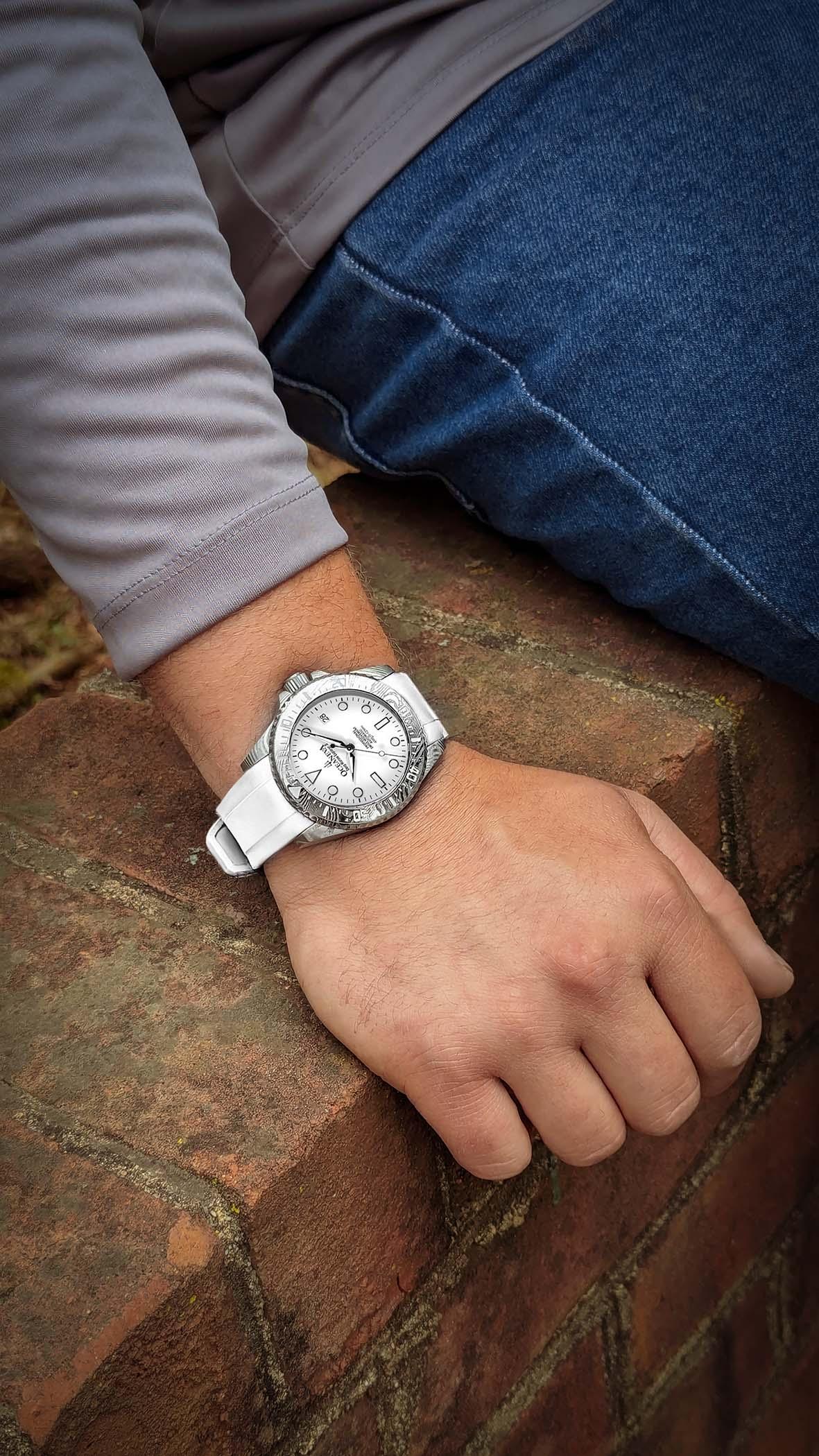 Oceaneva Damascus Swiss Automatic SW200 Deep Marine Explorer II (Damascus/White Dial) - Image 7