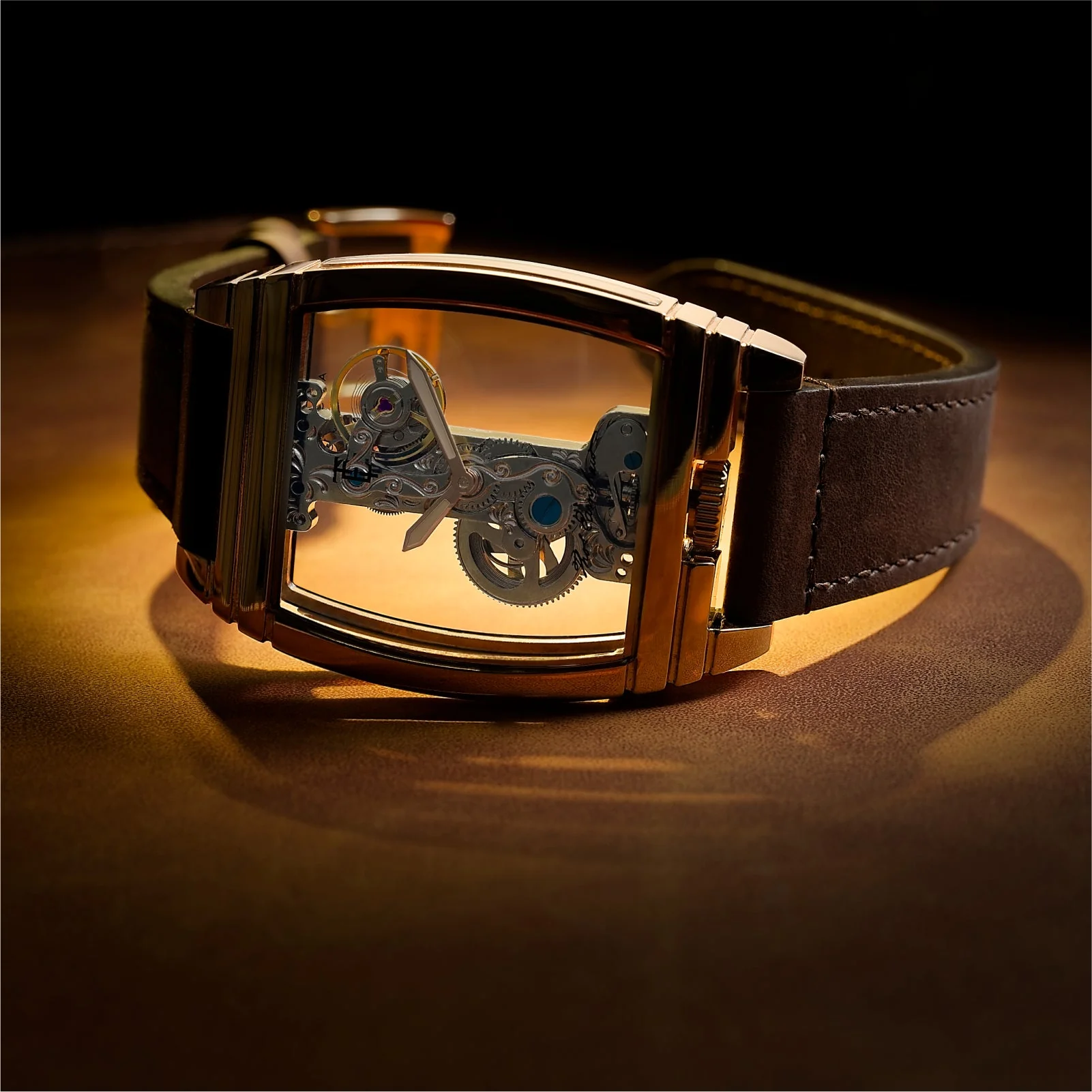 Discovery Wolver Bridge Mechanical Transparent / Genuine Leather | Transparent Dial - Image 4