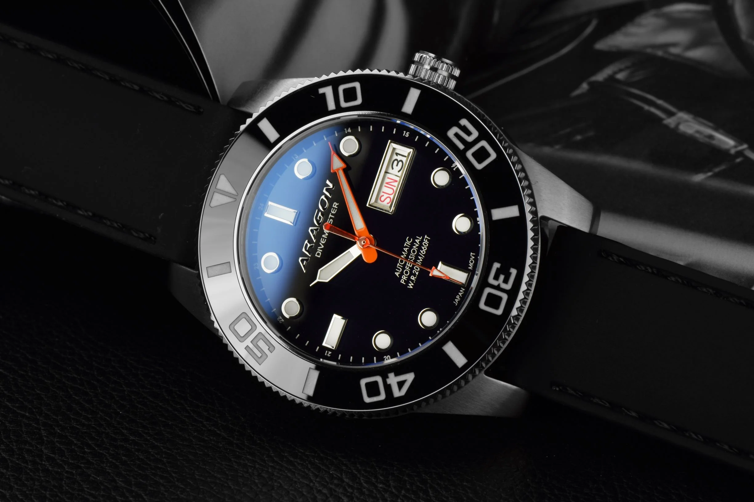 Divemaster 42 NH36 Automatic Black Dial | Black Dial Dial - Image 3