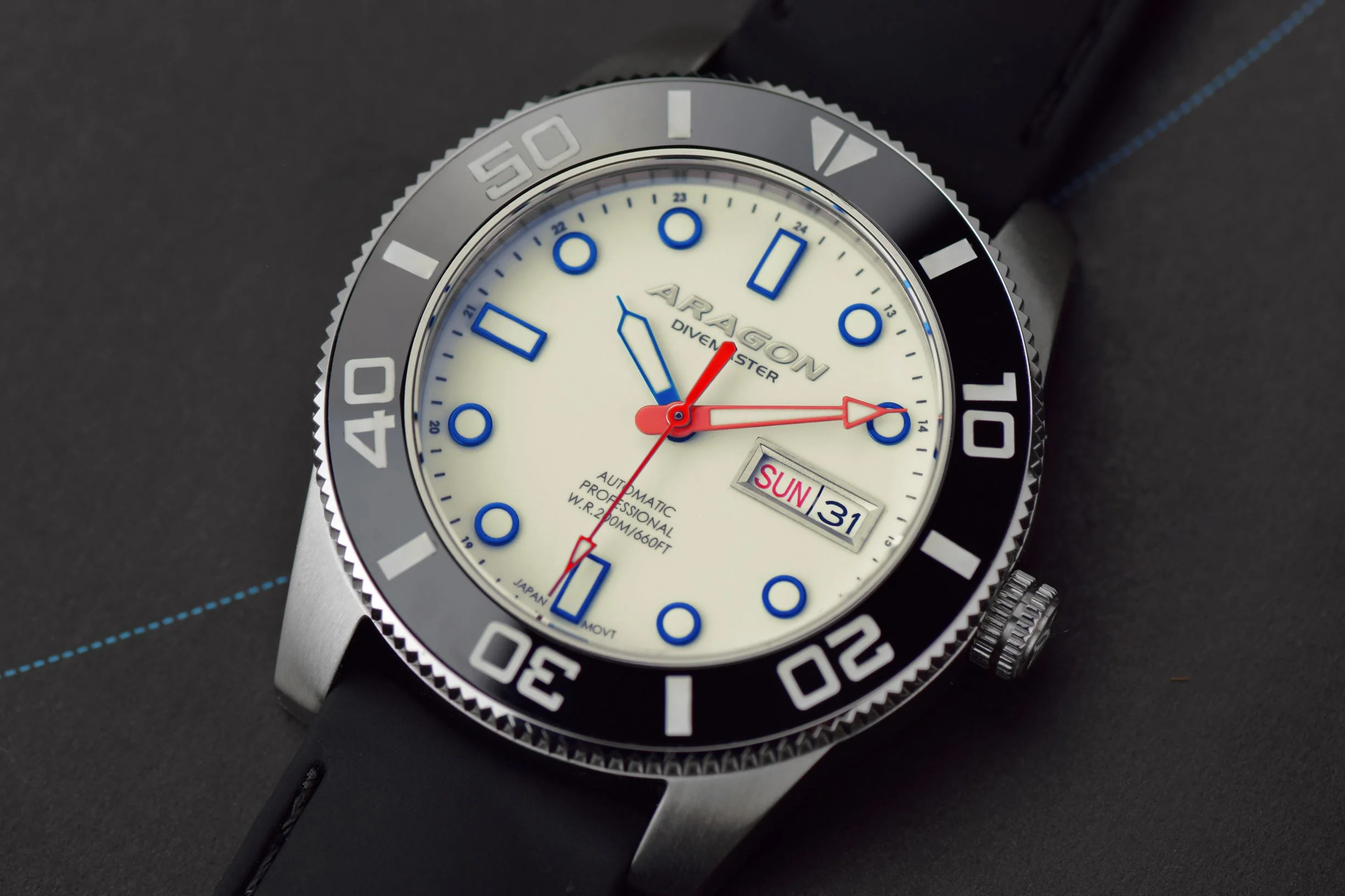 Divemaster 42 NH36 Automatic White Lume Dial | White Lume Dial Dial - Image 3