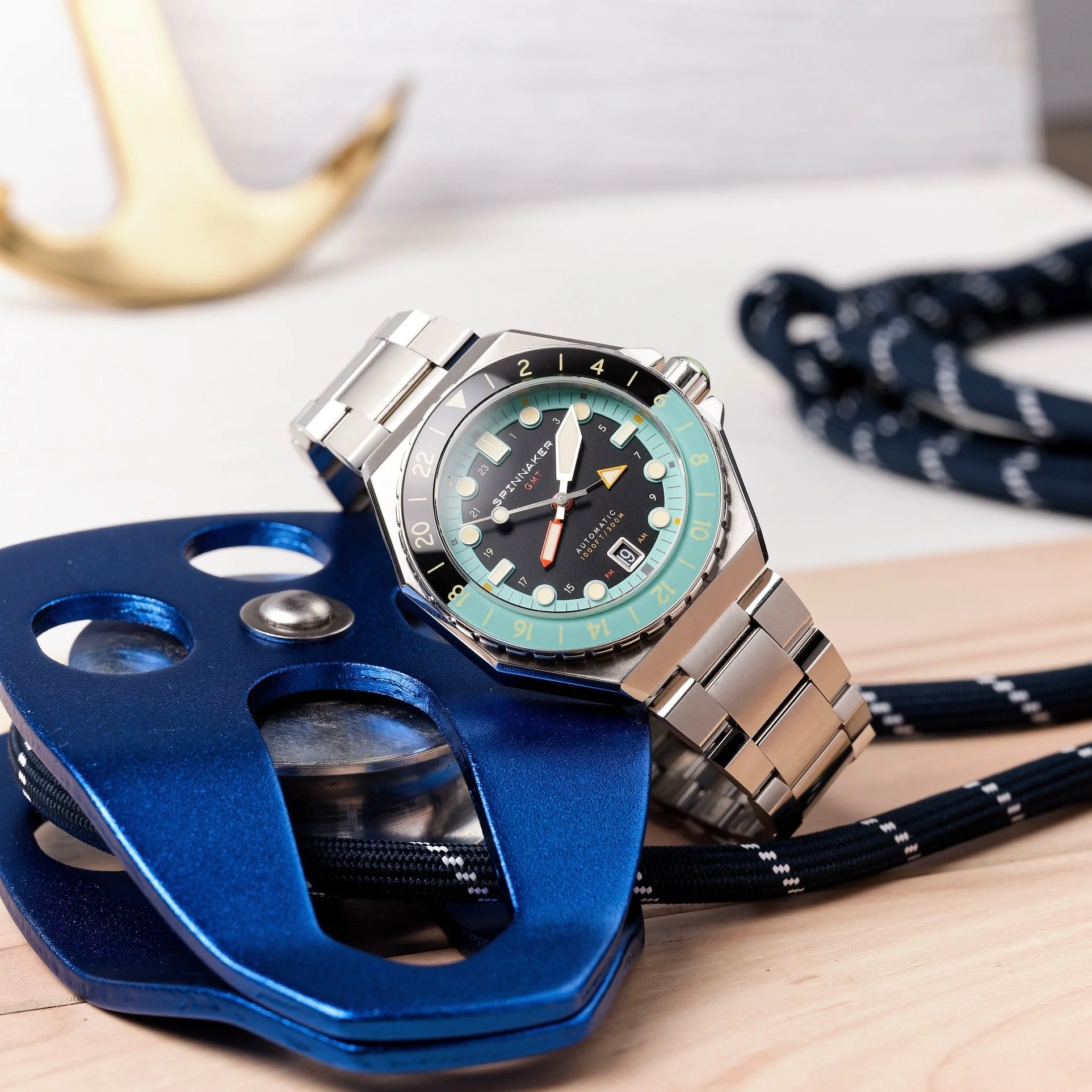 Dumas GMT Automatic Black / Stainless Steel | Black Dial - Image 11