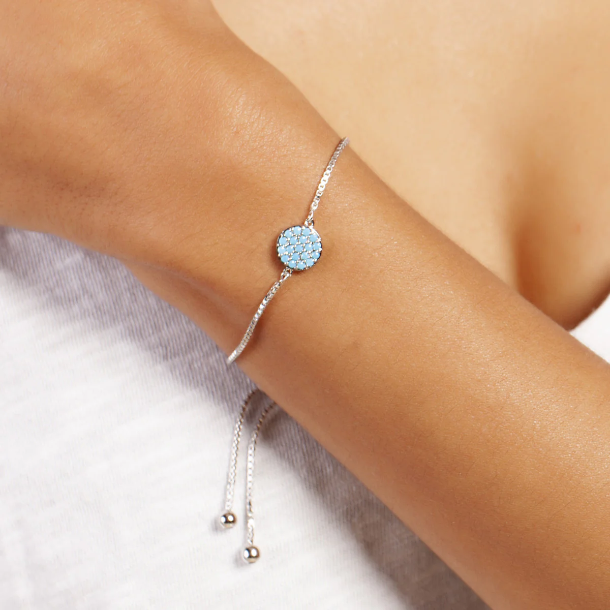 Elegant Confetti Women's 18K White Gold Plated Simulated Turquoise Circle Adjustable Bolo Bracelet 18k White Gold - Image 2