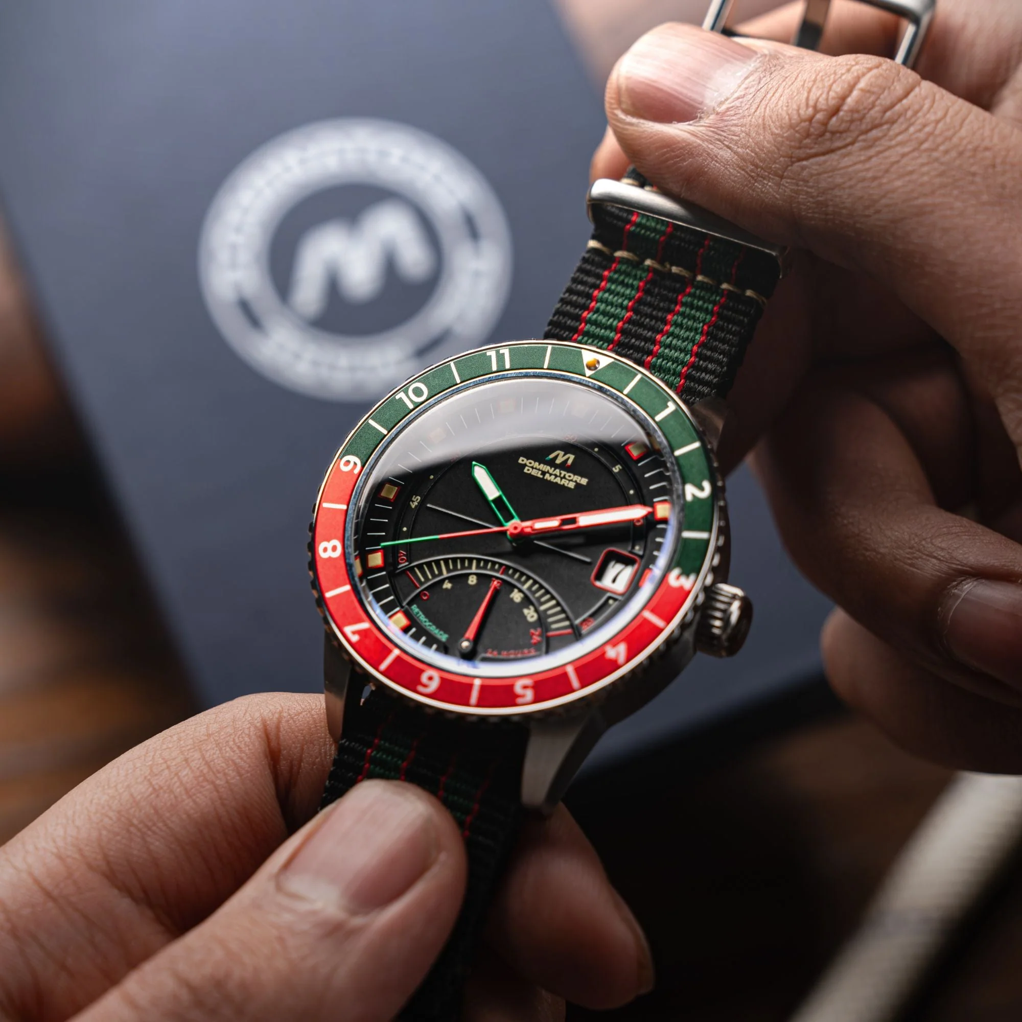 Fano Retrograde Green & Red / Nylon Strap | Black Dial - Image 4