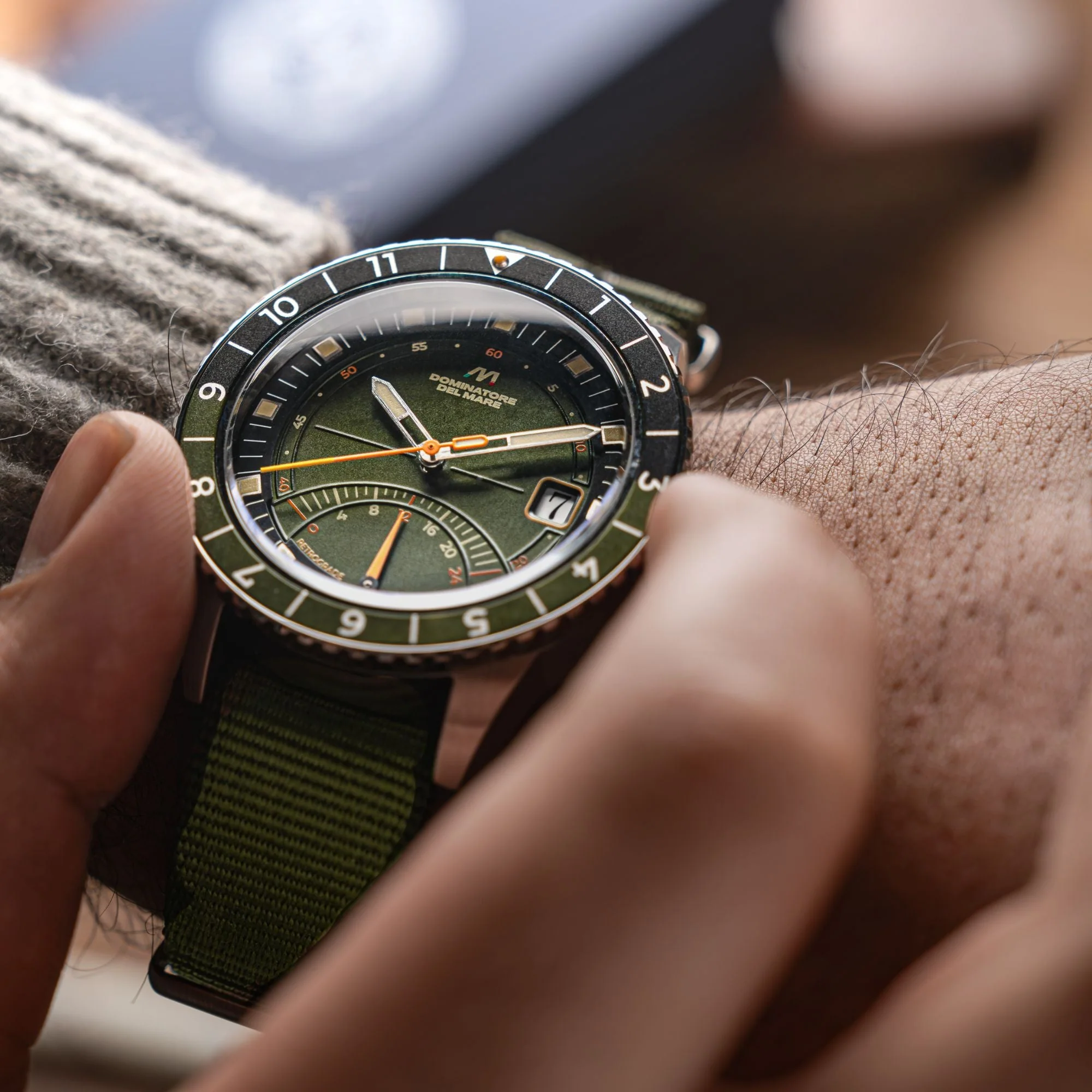 Fano Retrograde Green / Nylon Strap | Green Dial - Image 3