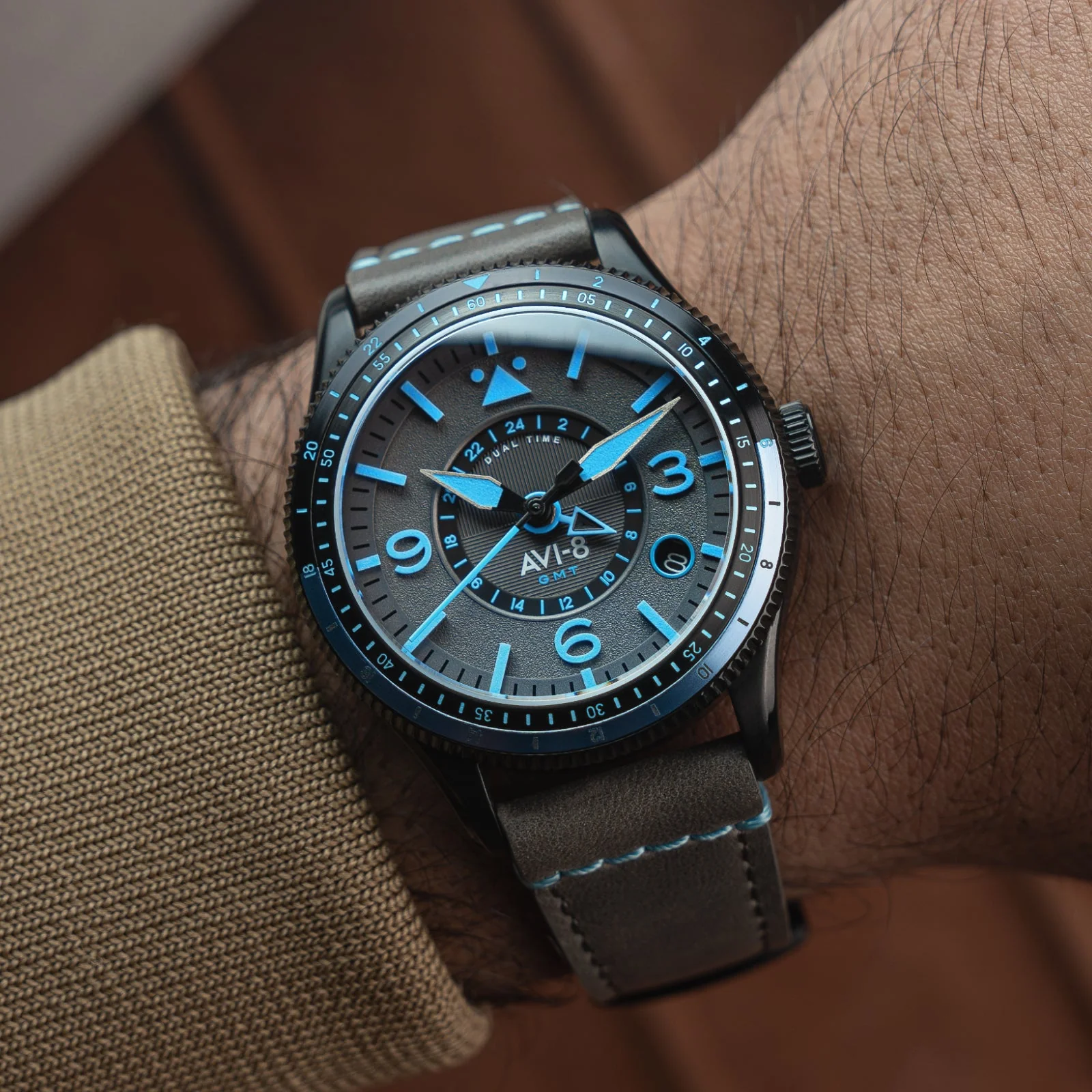 FLYBOY AIRMASTER GMT AUTOMATIC Grey / Leather | Grey Dial - Image 2