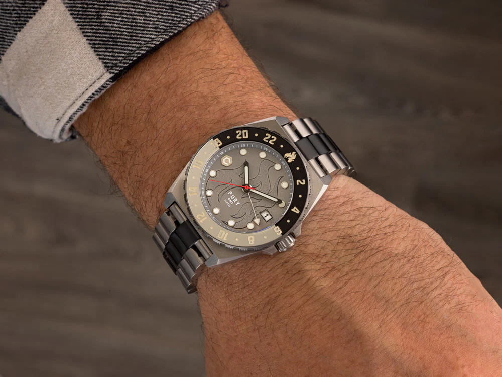 Fury GMT BLACKTOP | Black Dial - Image 2