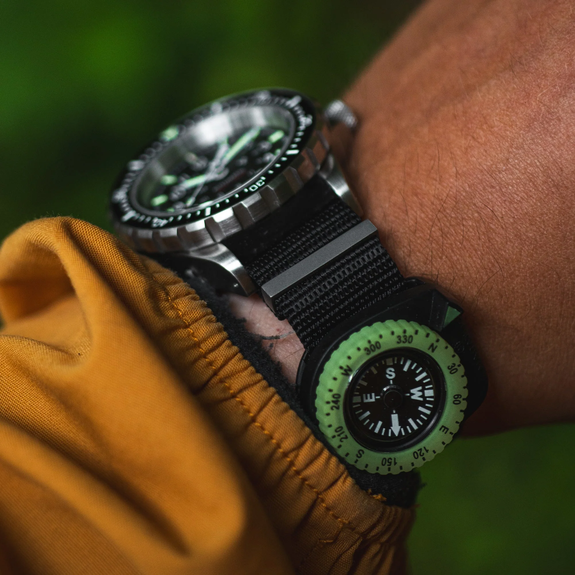 Glow-in-the-Dark Clip Compass CLIP COMPASS - Image 3