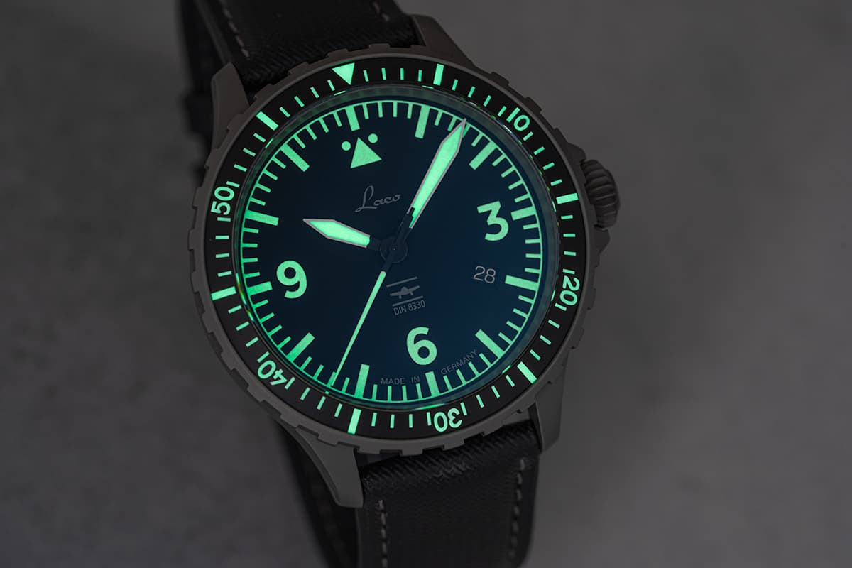 Hamburg DIN 8330 | Black Dial - Image 2