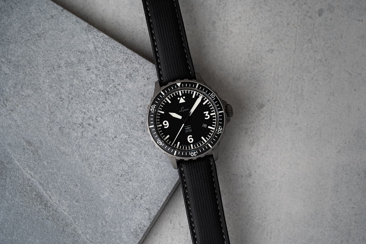 Hamburg DIN 8330 | Black Dial - Image 8