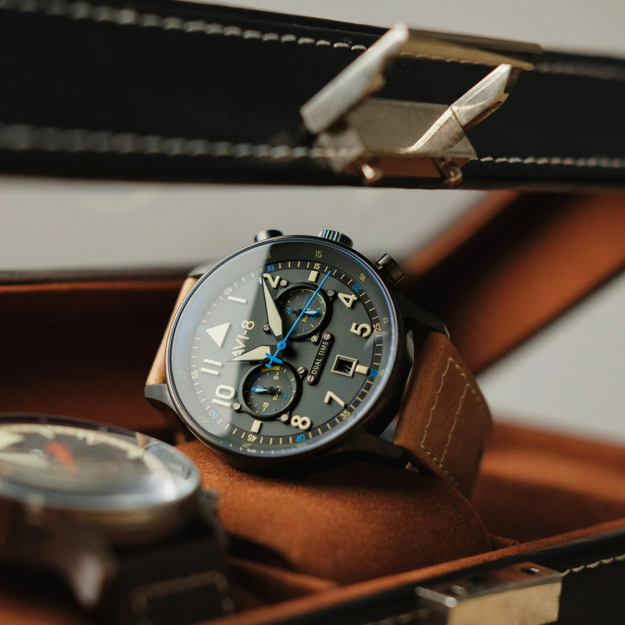 Hawker Hurricane Carey Dual Time Gray / Leather | Gray Dial - Image 5