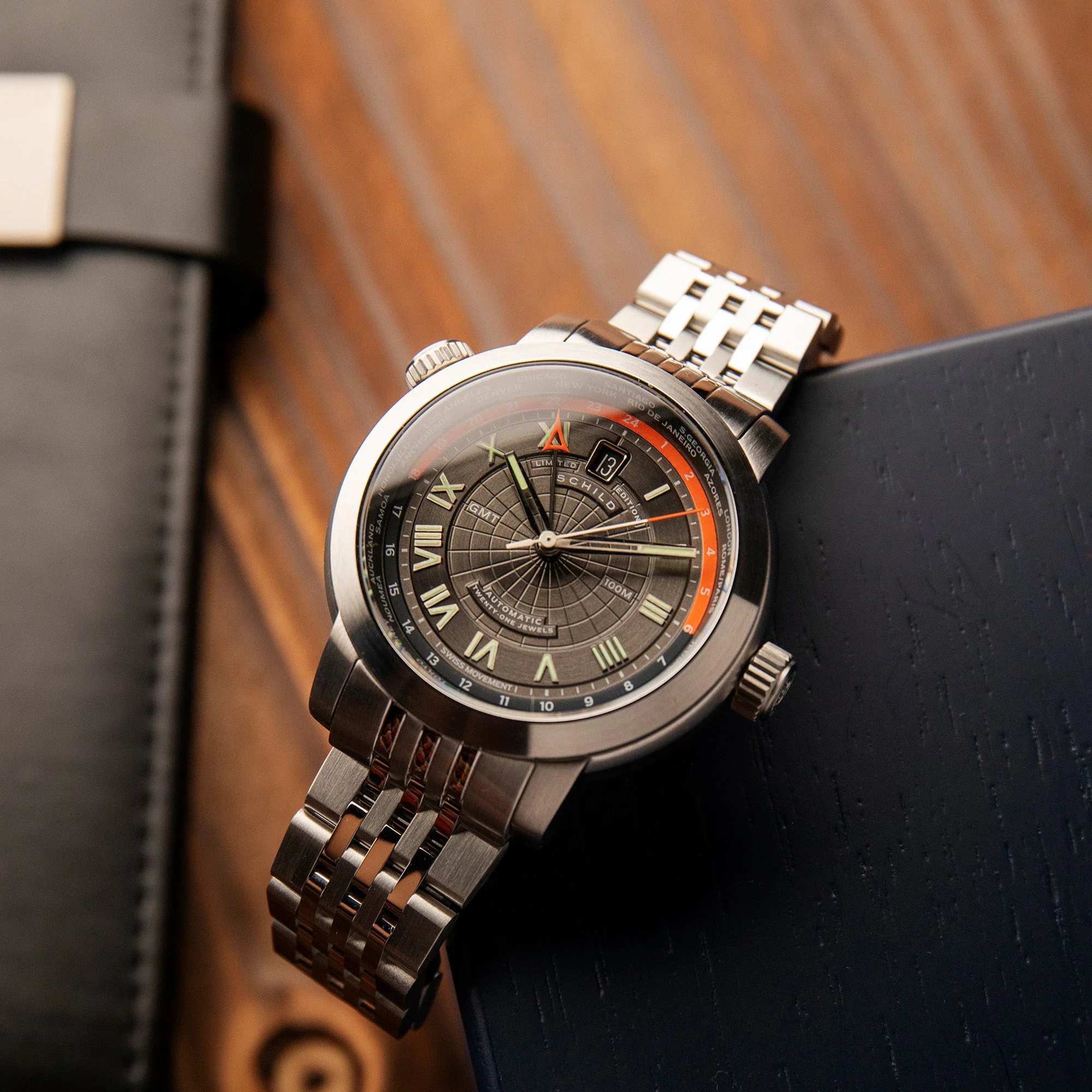 Heinrich Swiss GMT Limited Edition Gray / Stainless Steel | Gray Dial - Image 4