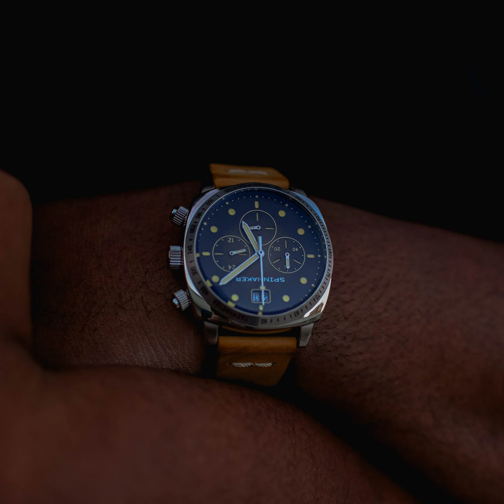 Hull Chronograph Black & Brown / Leather Black Dial - Image 7