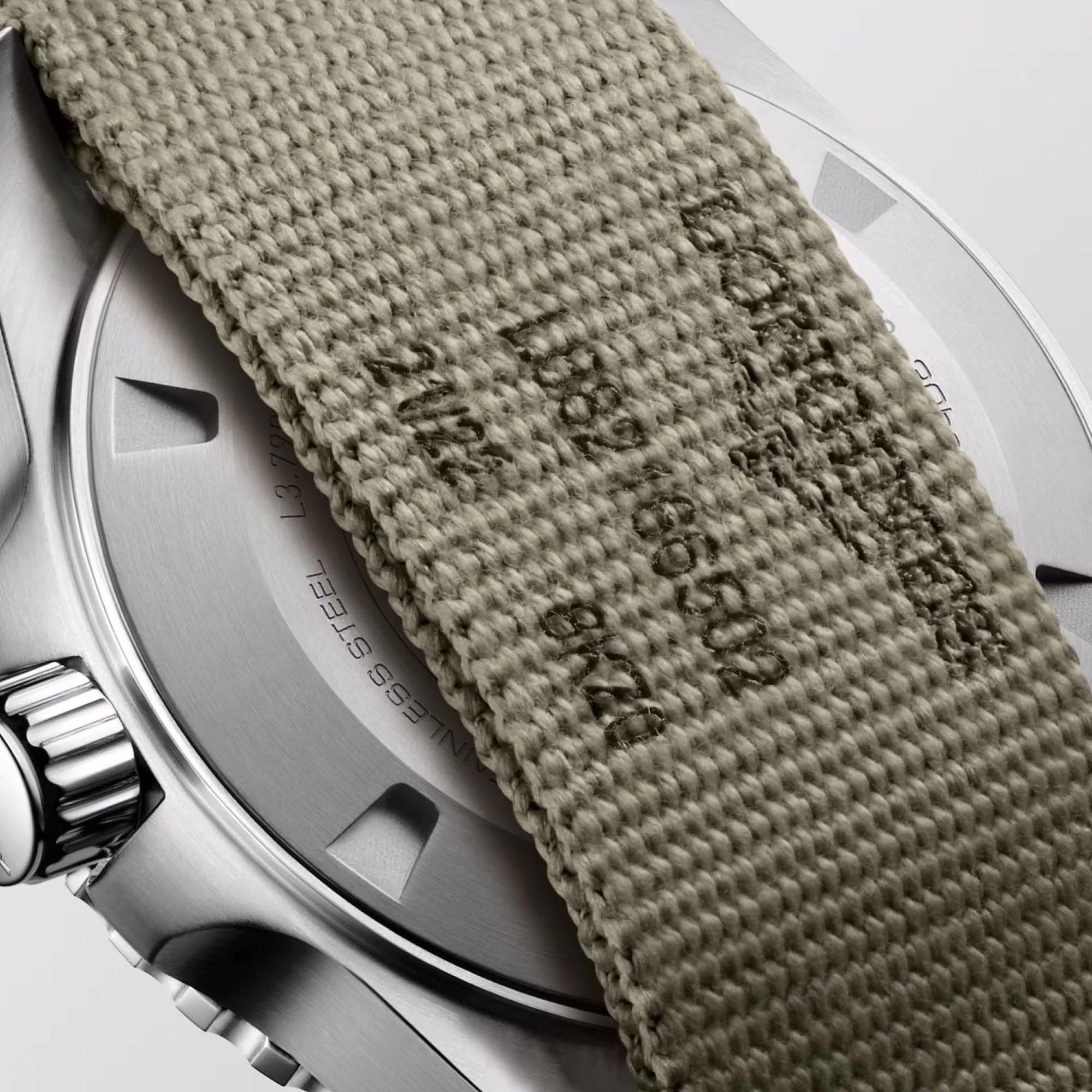 HYDROCONQUEST GMT Green / Fabric | Green Dial - Image 4
