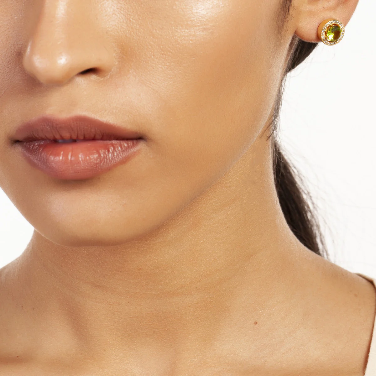 Juliet Stud Earrings 18k Yellow Gold - Image 2