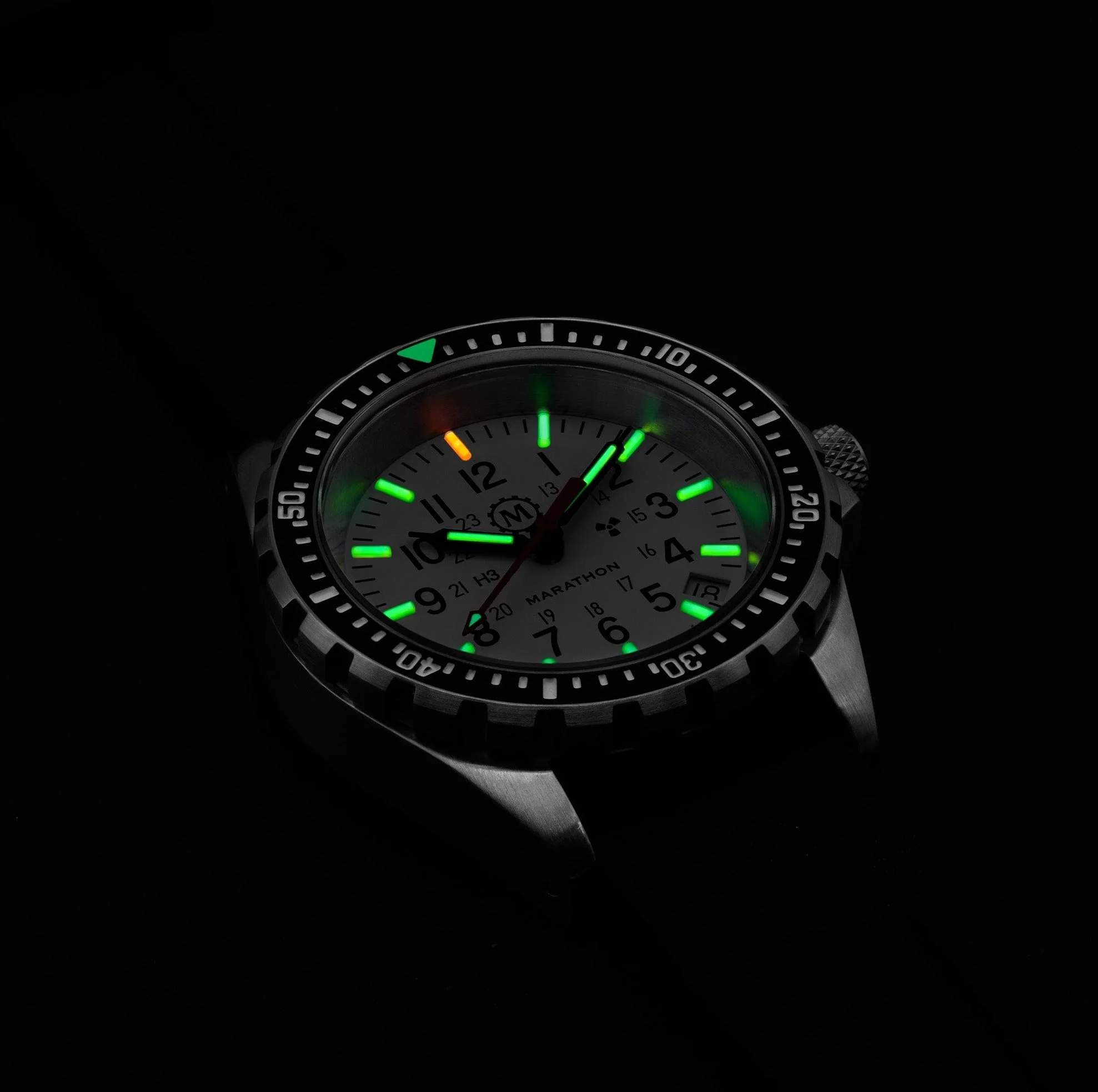 Divers Auto Medium Search and Rescue Quartz White NGM/Rubber | Arctic White Dial - Image 12