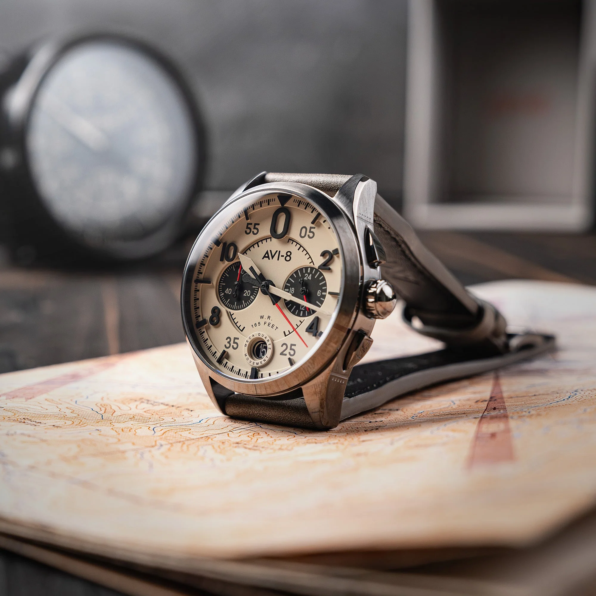 Lock Chronograph Cream / Leather | Cream Dial - Image 3
