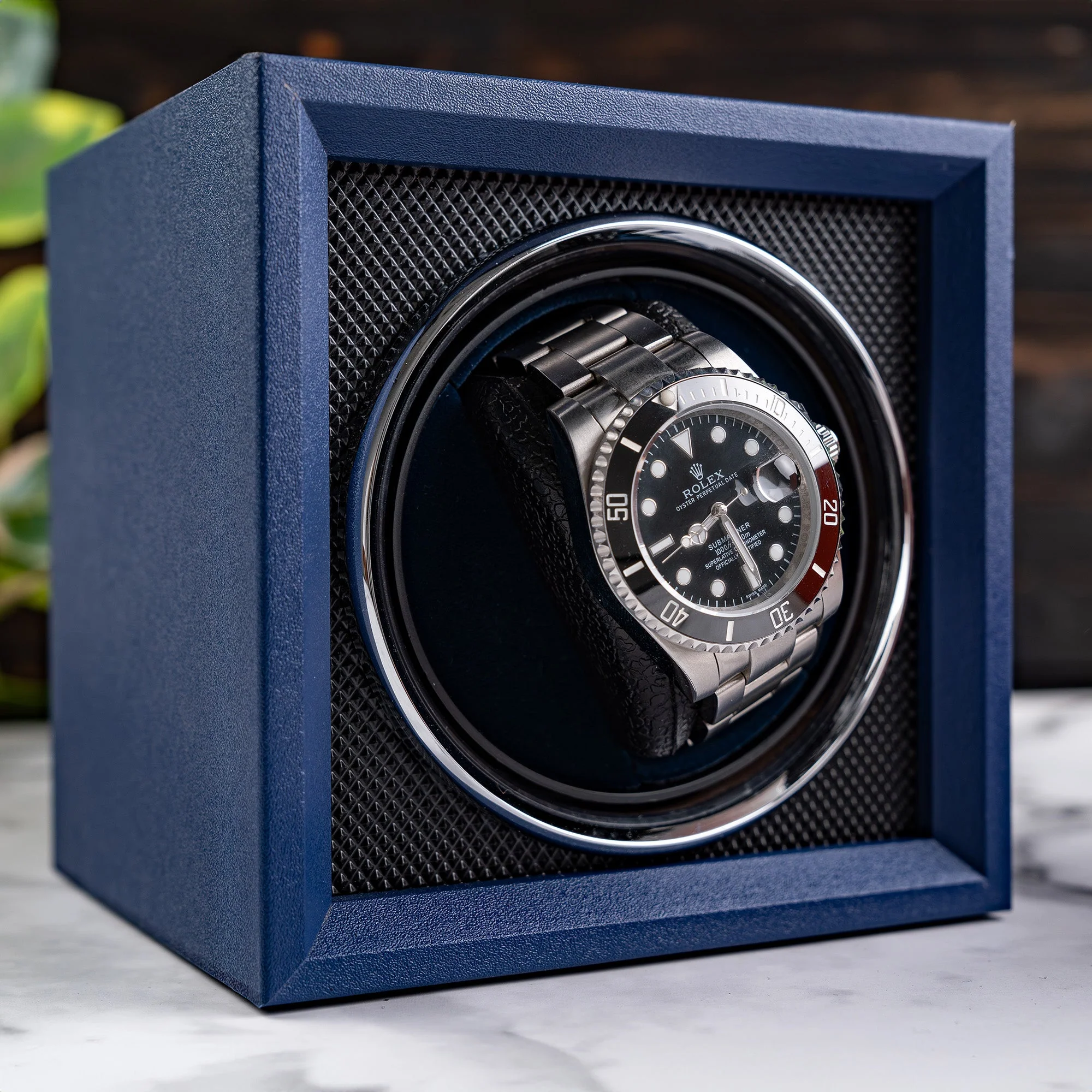 Mainspring Oxford Guardian 1-Slot Watch Winder - Blue Blue / Wood |  Dial - Image 2