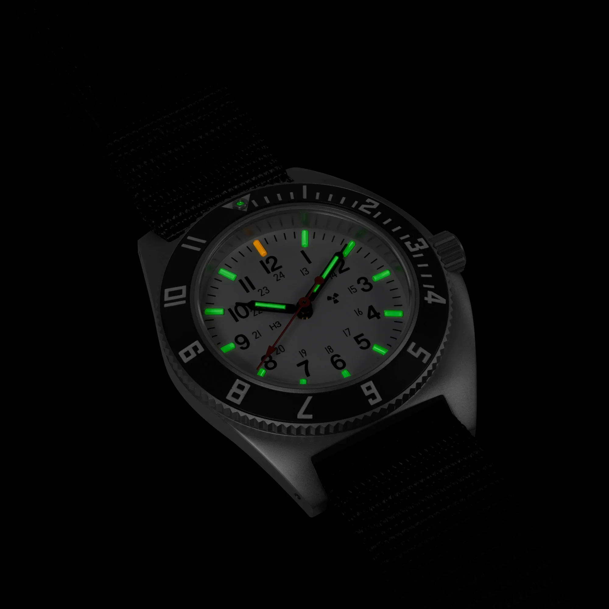 NAV, QUARTZ, SAPH, ARCTIC STERILE, COL: SS//BKBK NYLON 11" Arctic SSNAV on 11 Ballistic | Arctic Dial - Image 4